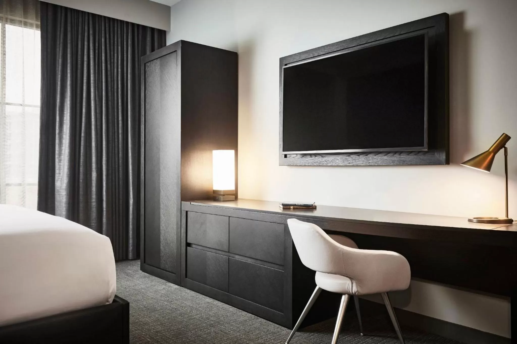 Photo of the whole room, Bed in Archer Hotel Tysons