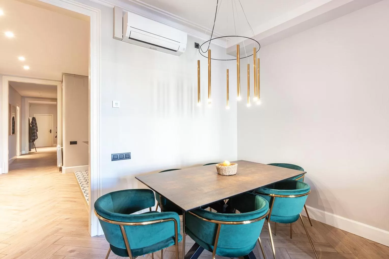 Dining area in Weflating City Center