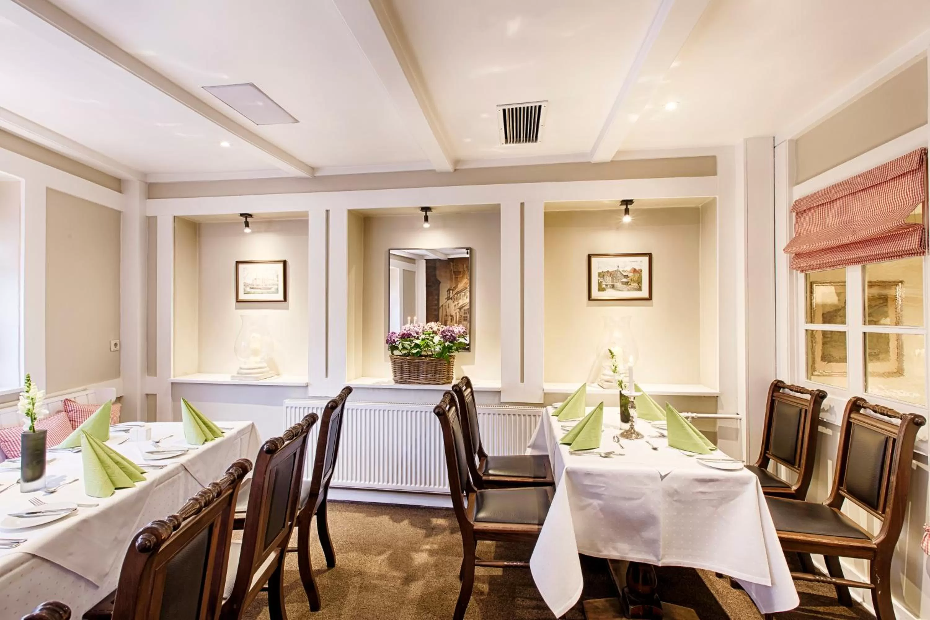 Property building in Hotel Zum Roten Tore