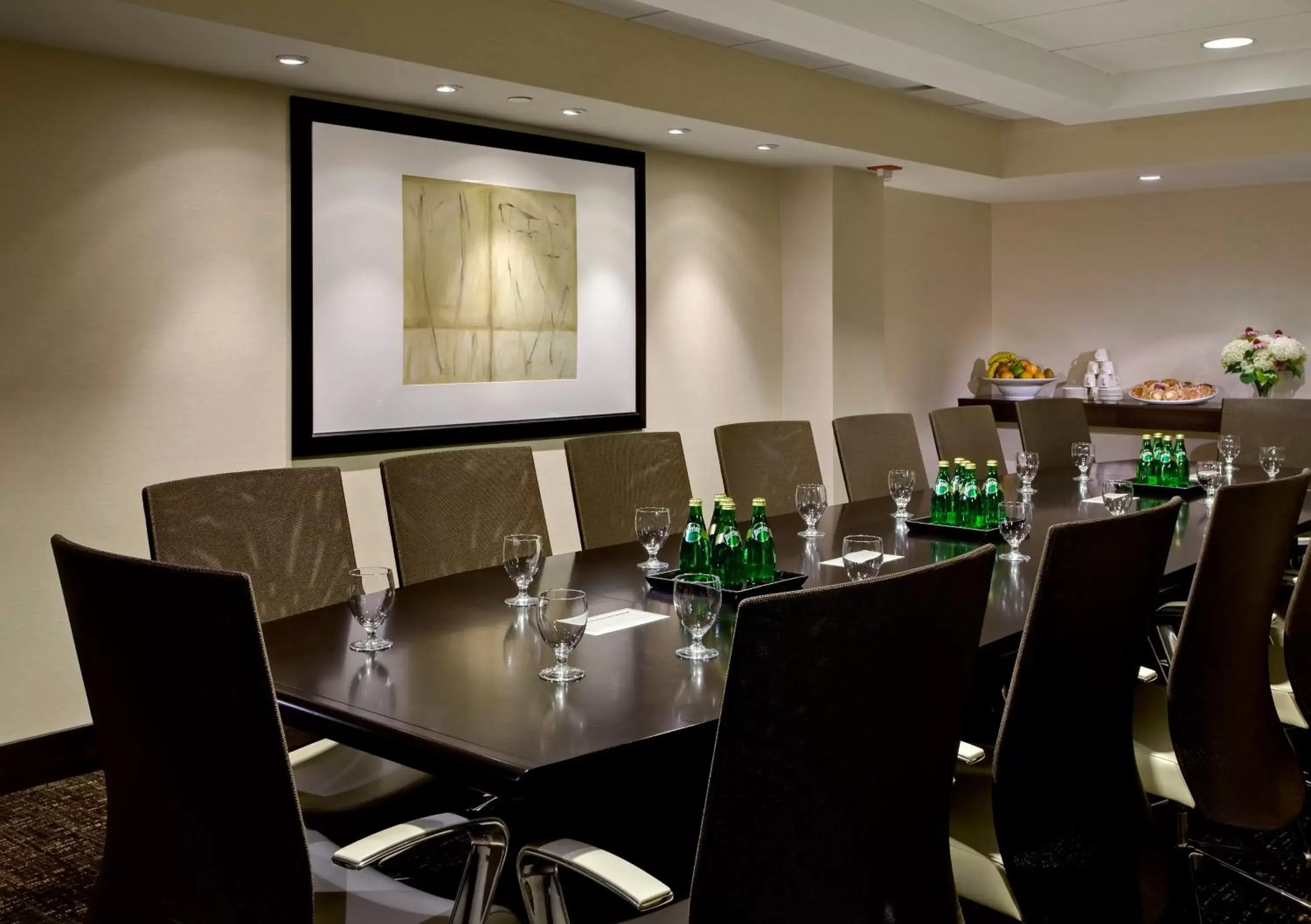 Meeting/conference room in Crowne Plaza Chicago O'Hare Hotel & Conference Center, an IHG Hotel