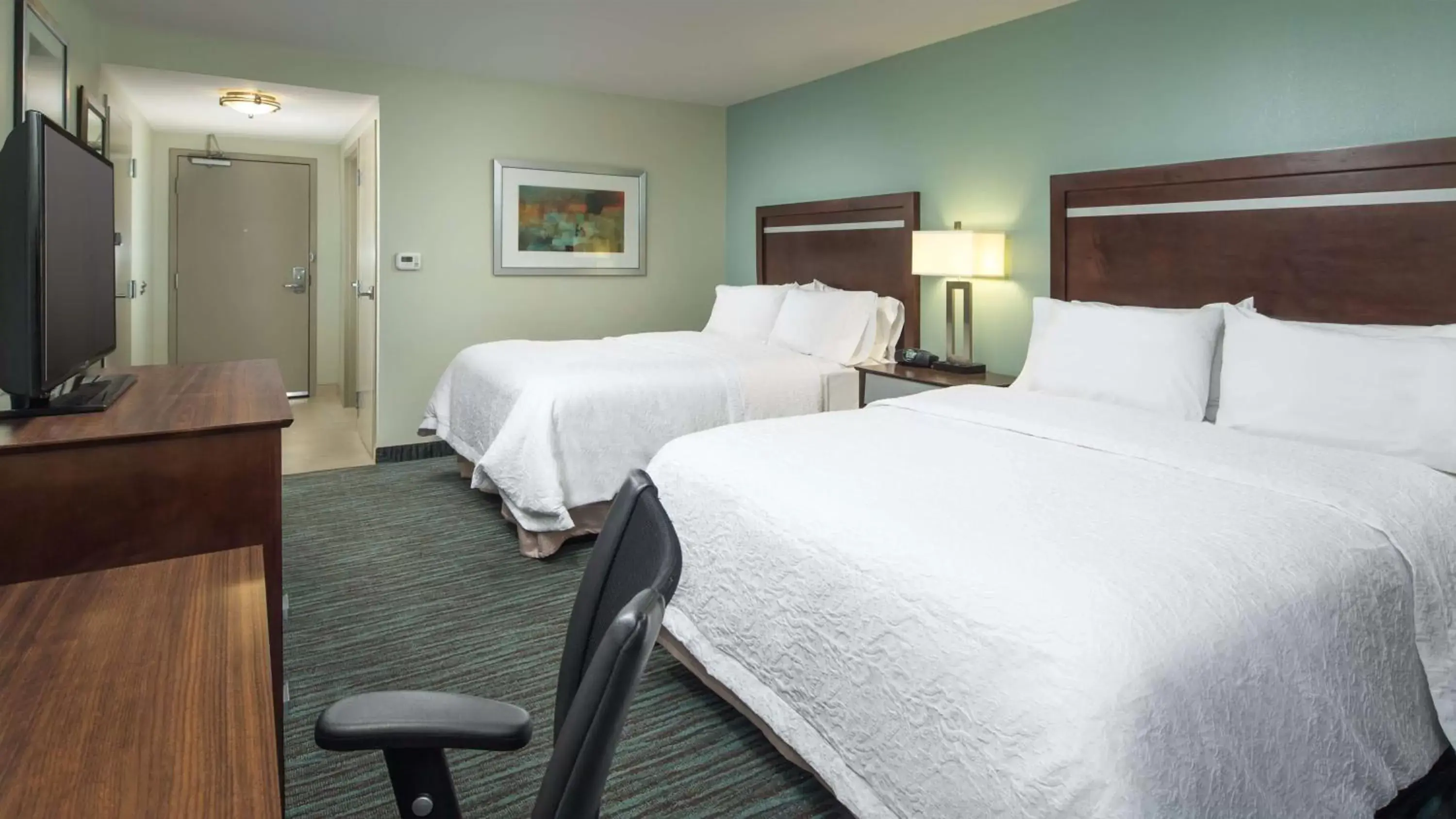 Bed in Hampton Inn & Suites Schererville