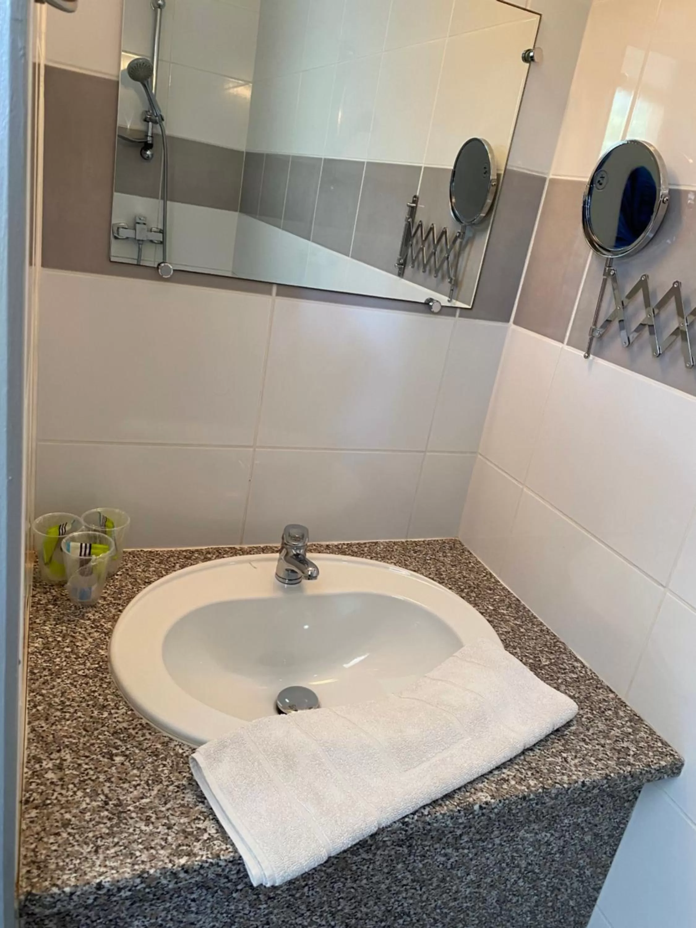 LOGIS Hôtel La Chaumière