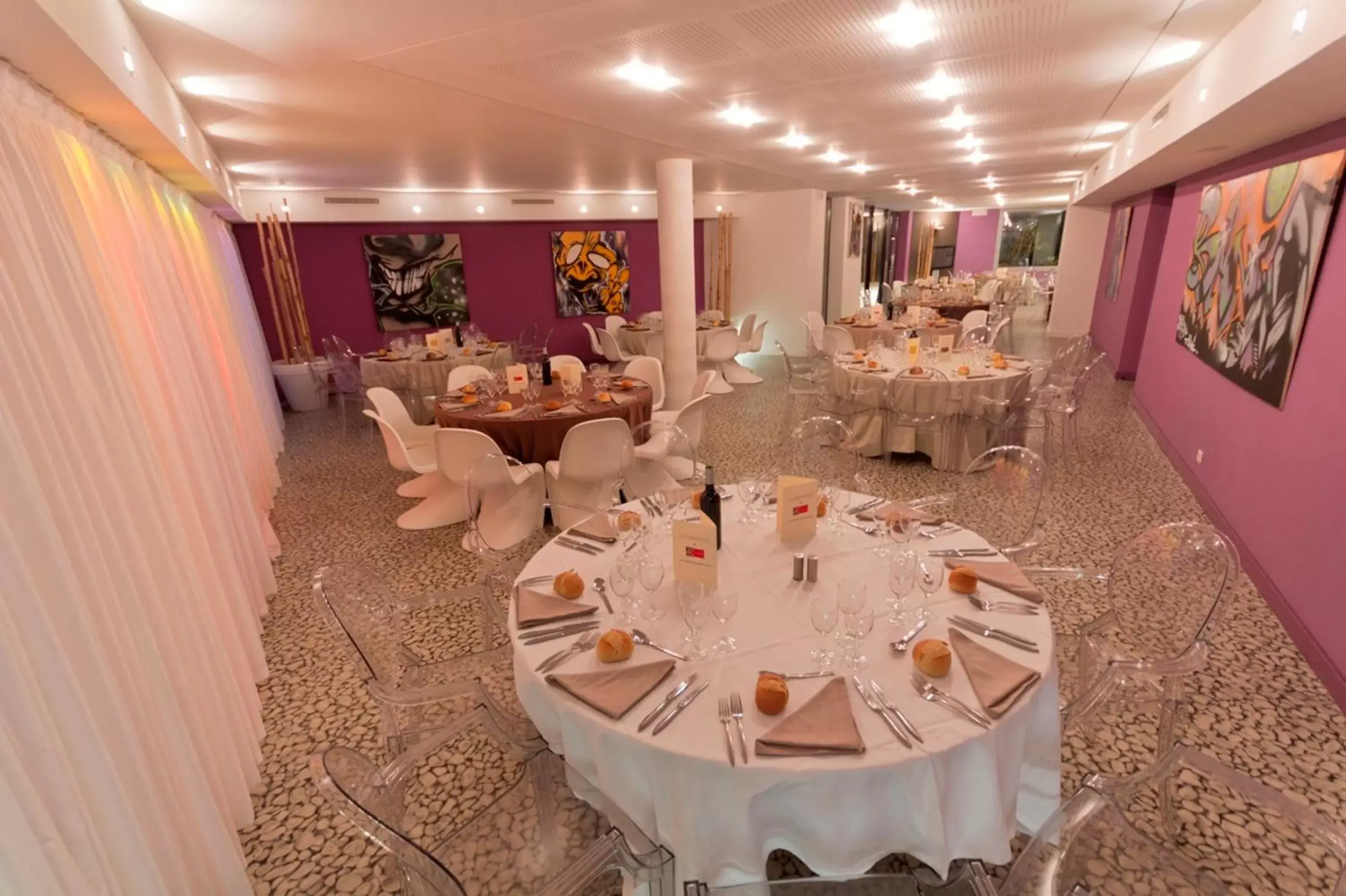 Restaurant/places to eat, Banquet Facilities in Le Rex Hôtel