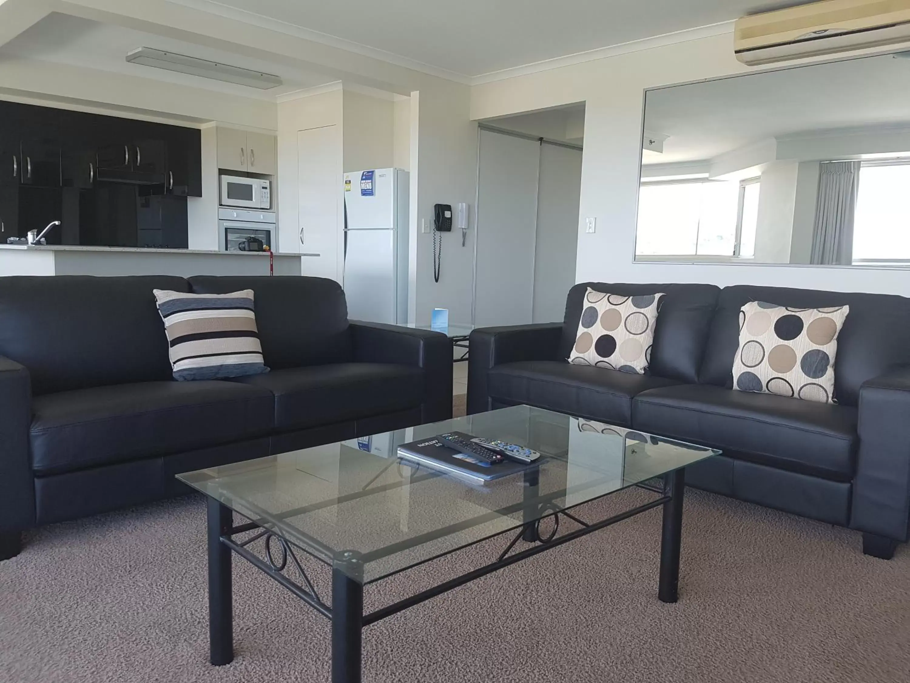 Communal lounge/ TV room, Seating Area in Points North Apartments