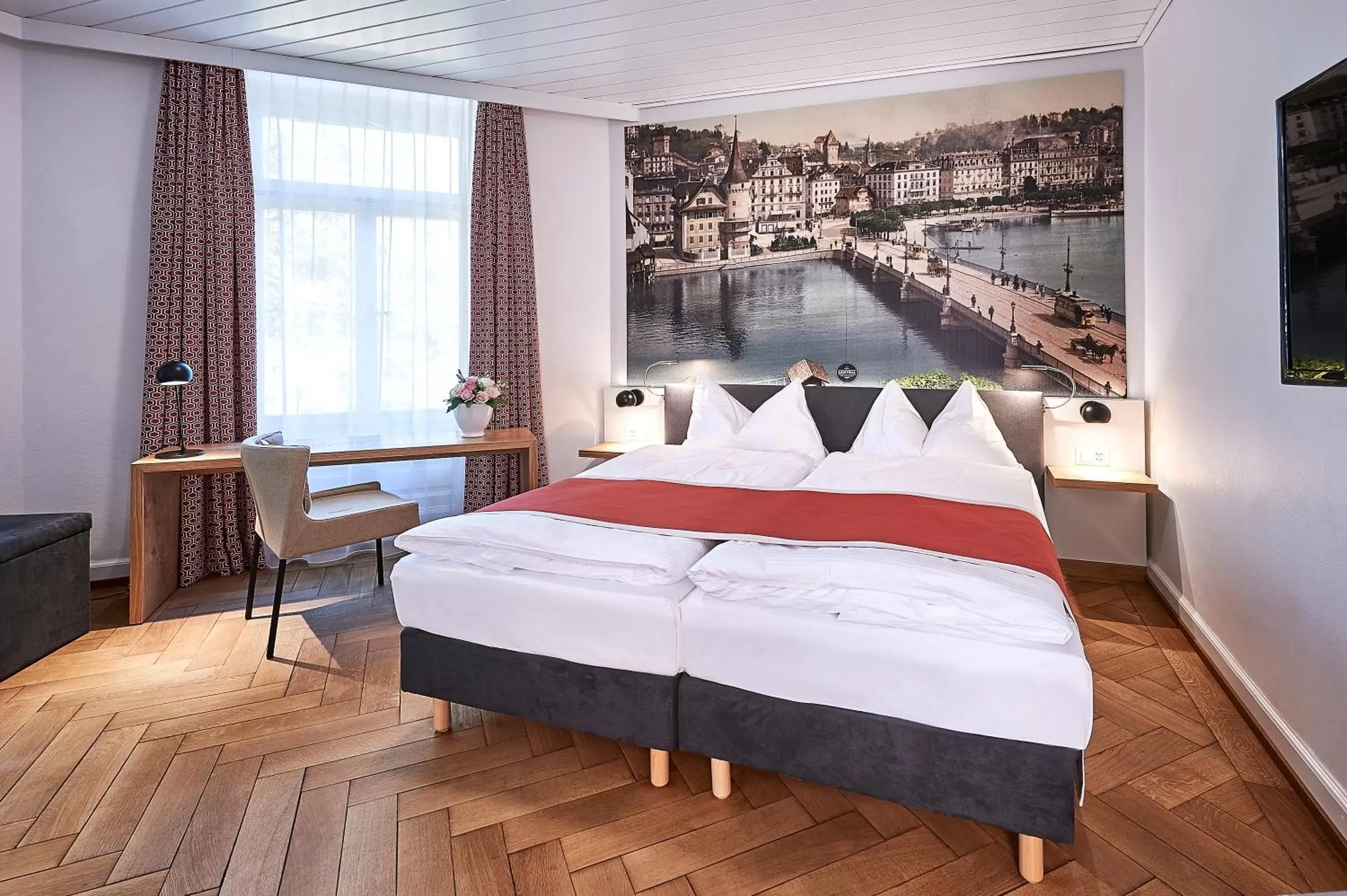 Photo of the whole room, Bed in Hotel Central Luzern