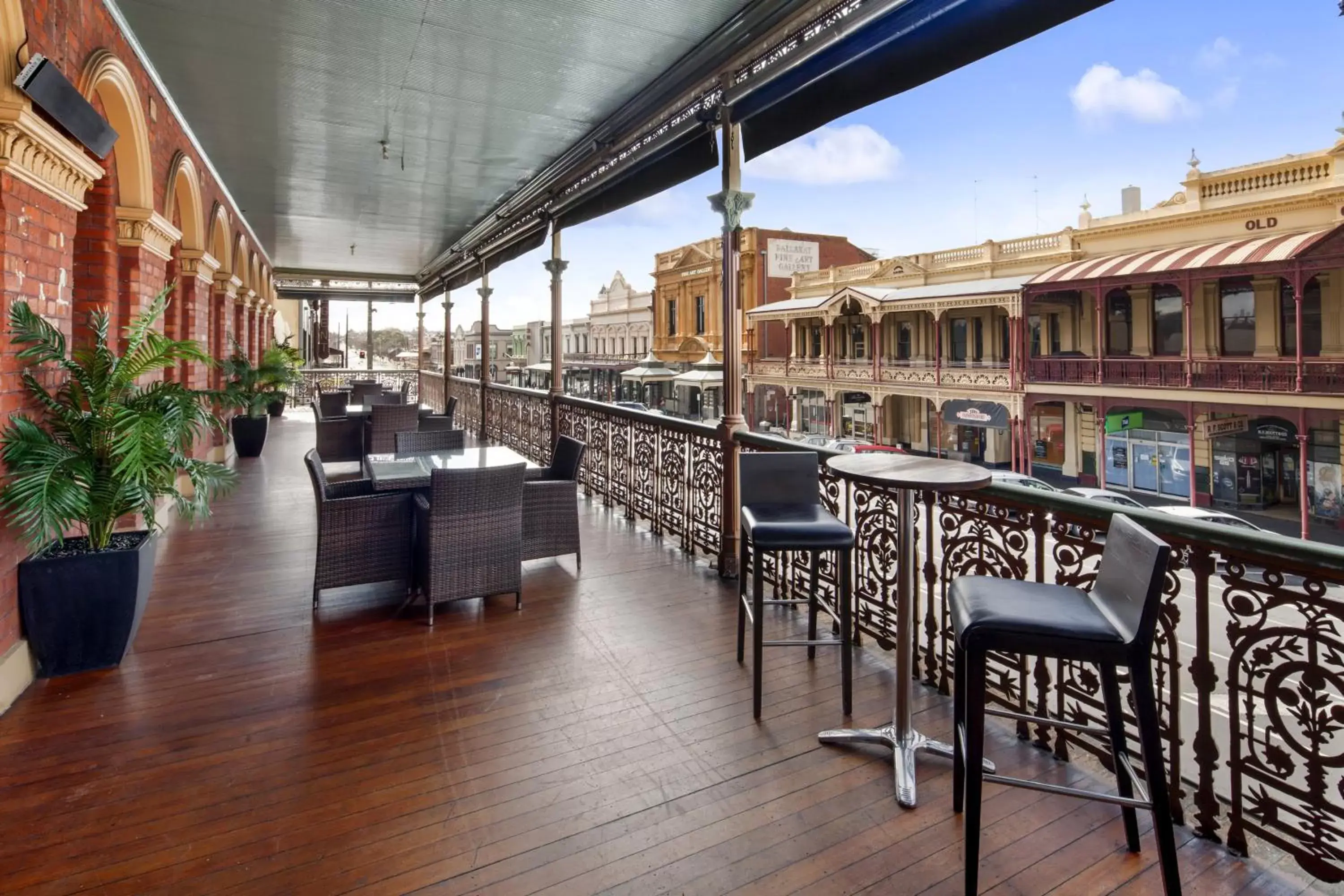 Balcony/Terrace in Quality Inn The George Hotel Ballarat