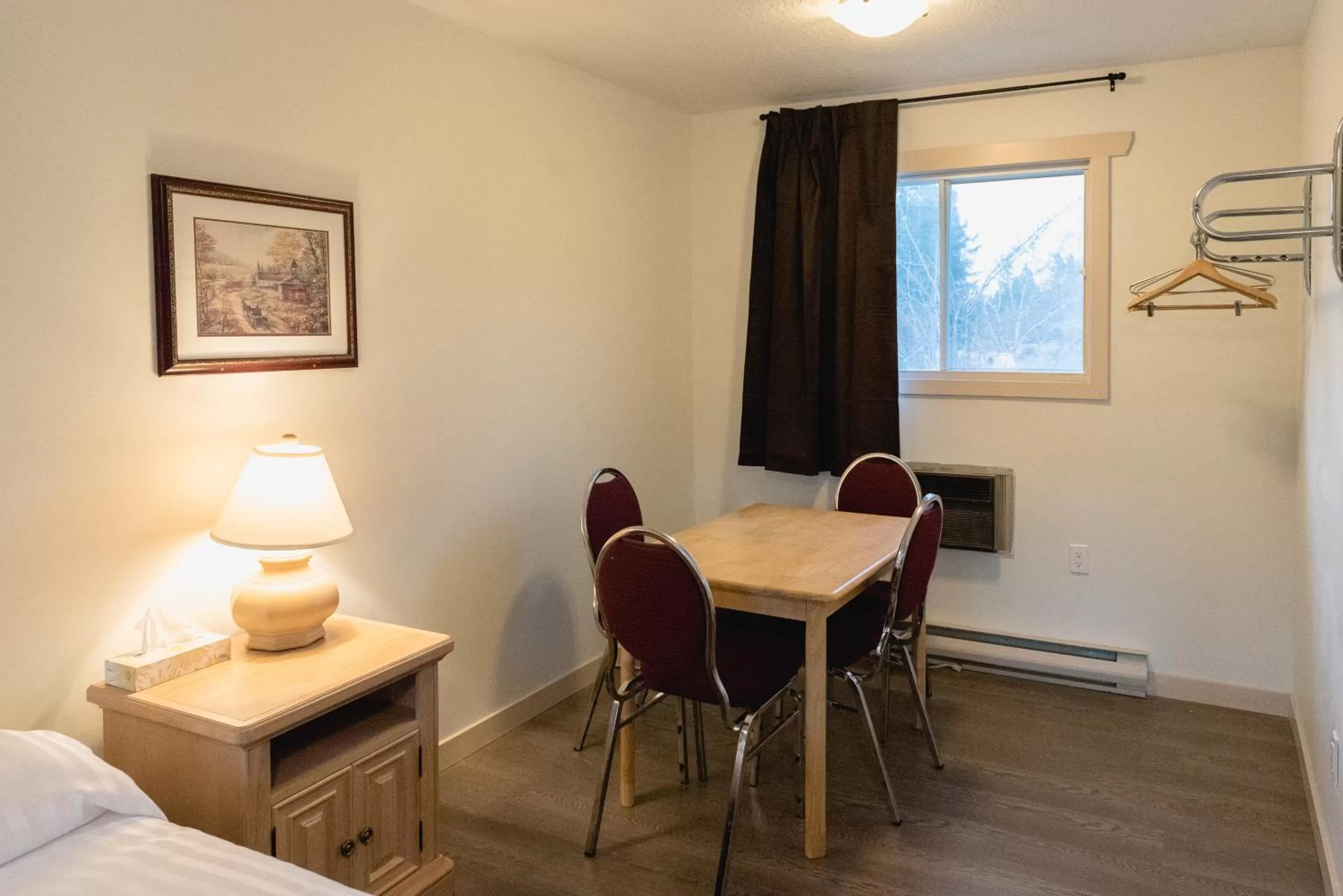 Dining Area in Radium Park Lodge