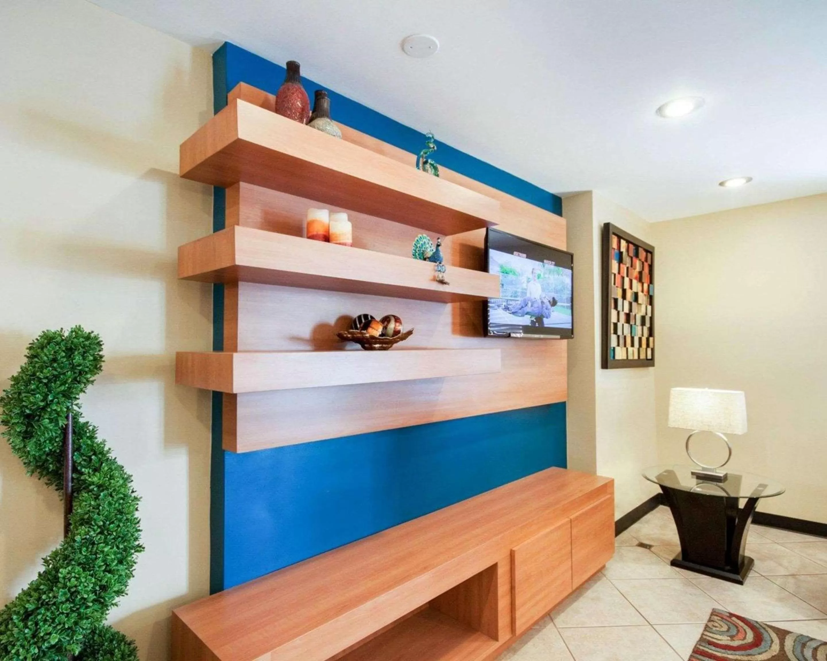 Lobby or reception in Quality Inn Airport East