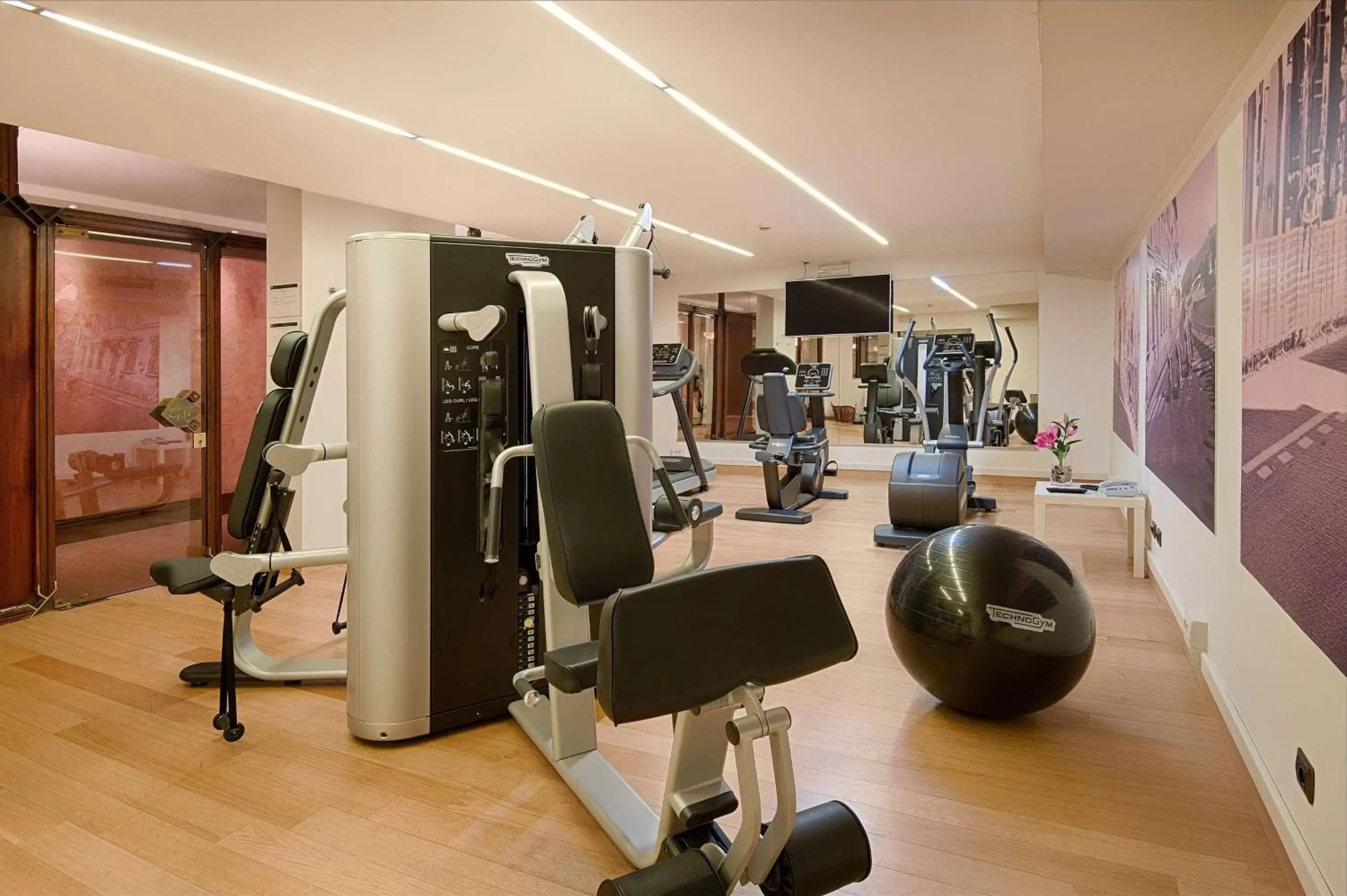 Spa and wellness centre/facilities, Fitness Center/Facilities in NH Firenze