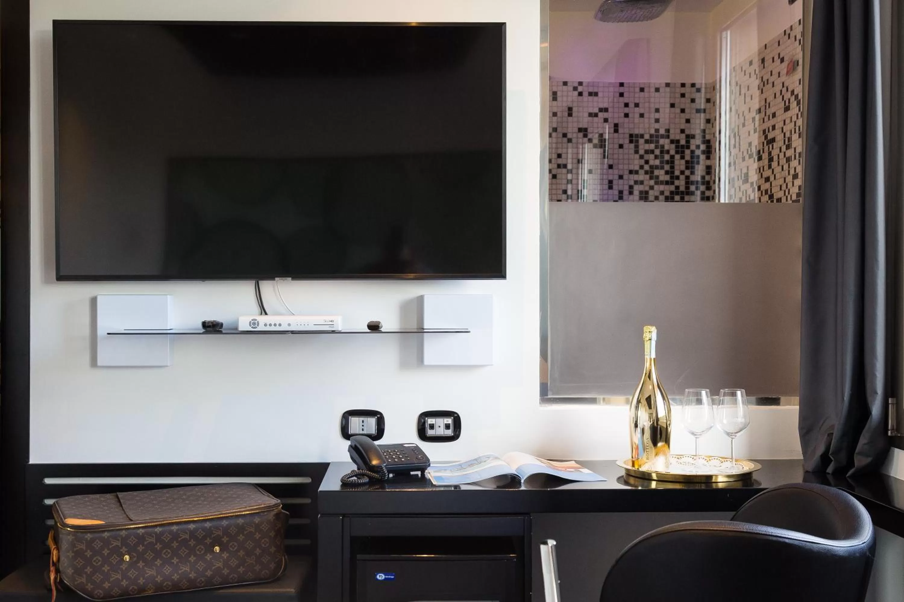 TV and multimedia in JC Hotel