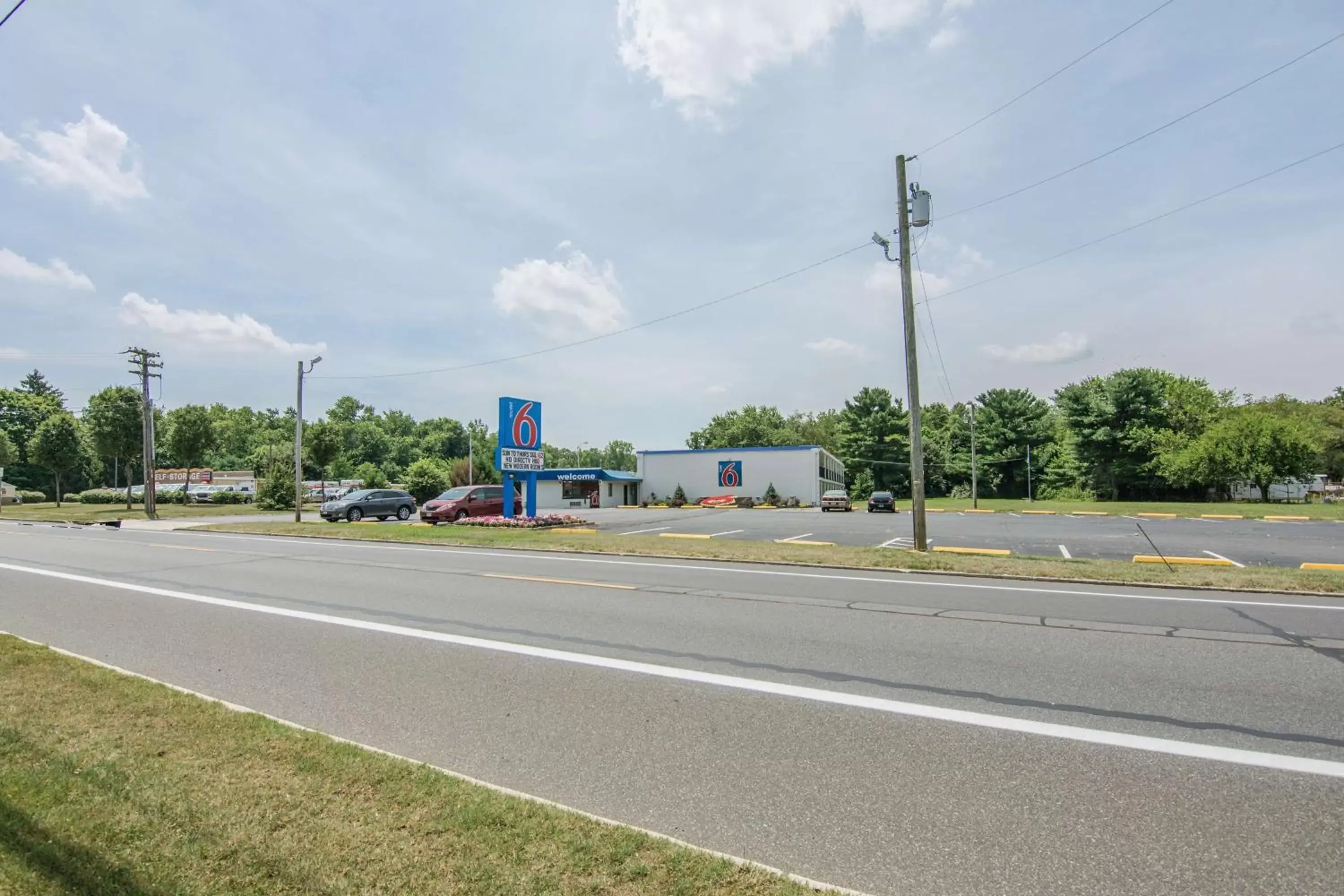 Property building in Motel 6-Glassboro, NJ - Rowan University