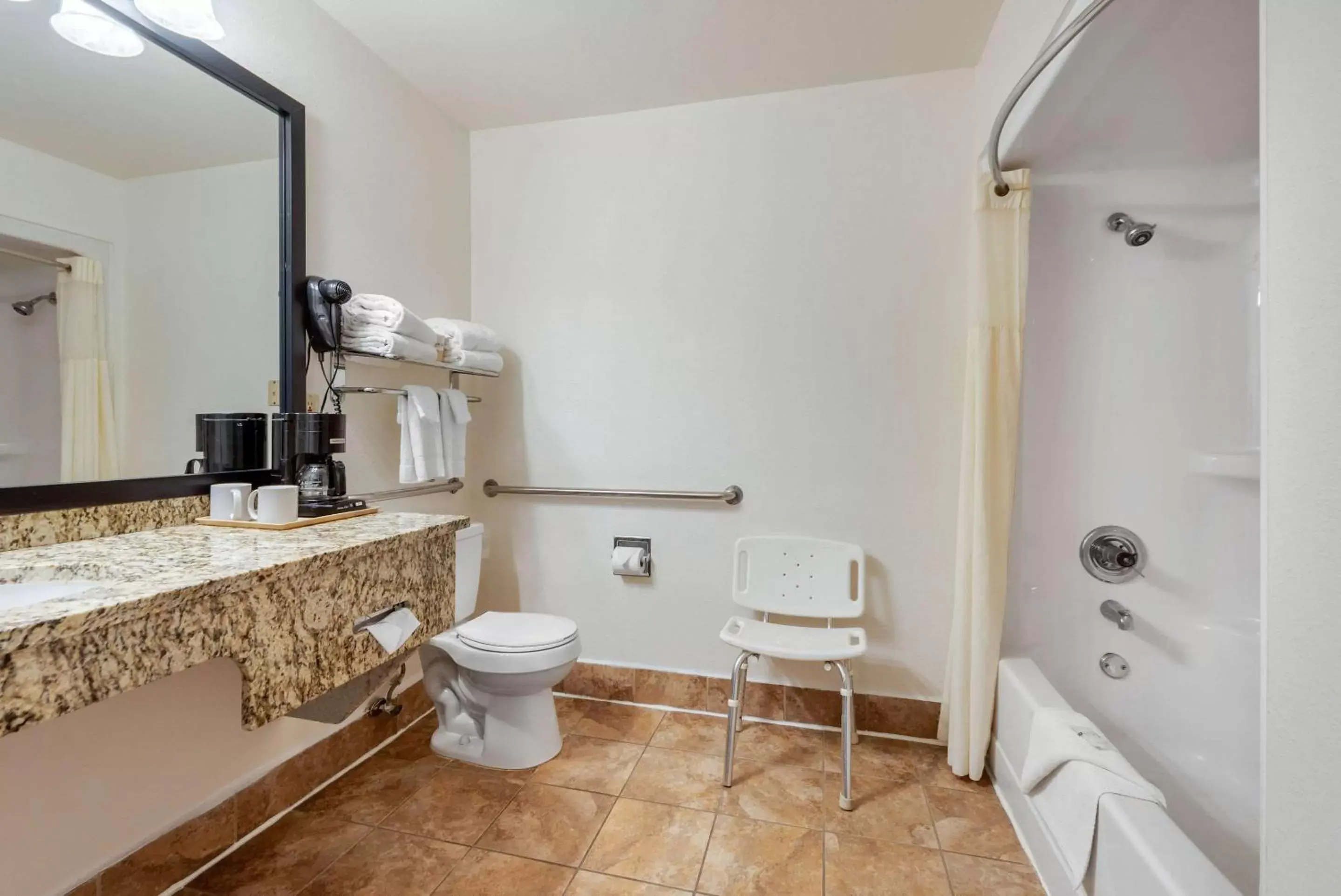 Bathroom in Quality Inn & Suites Limon