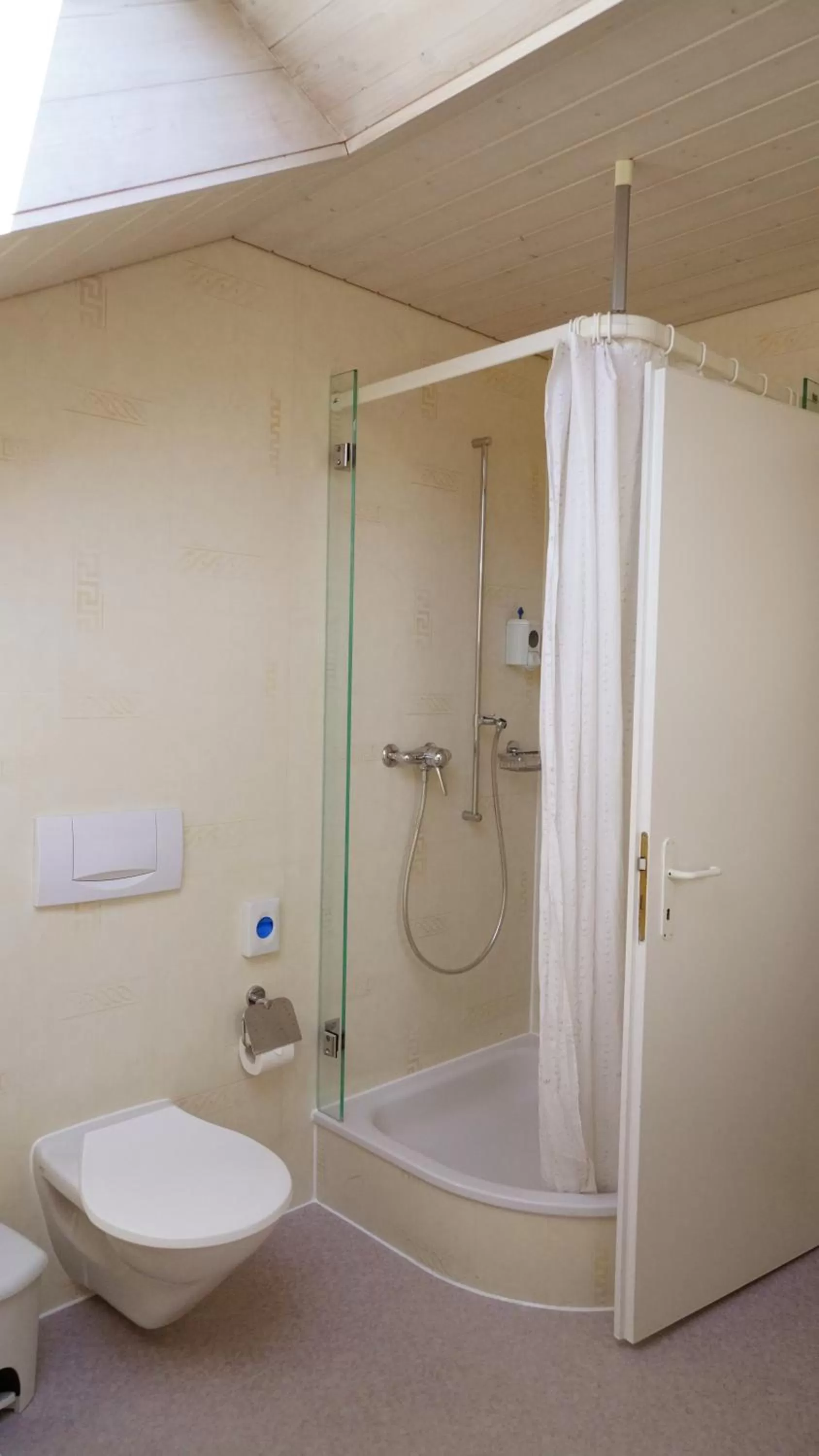 Shower in Adventure Guesthouse Interlaken