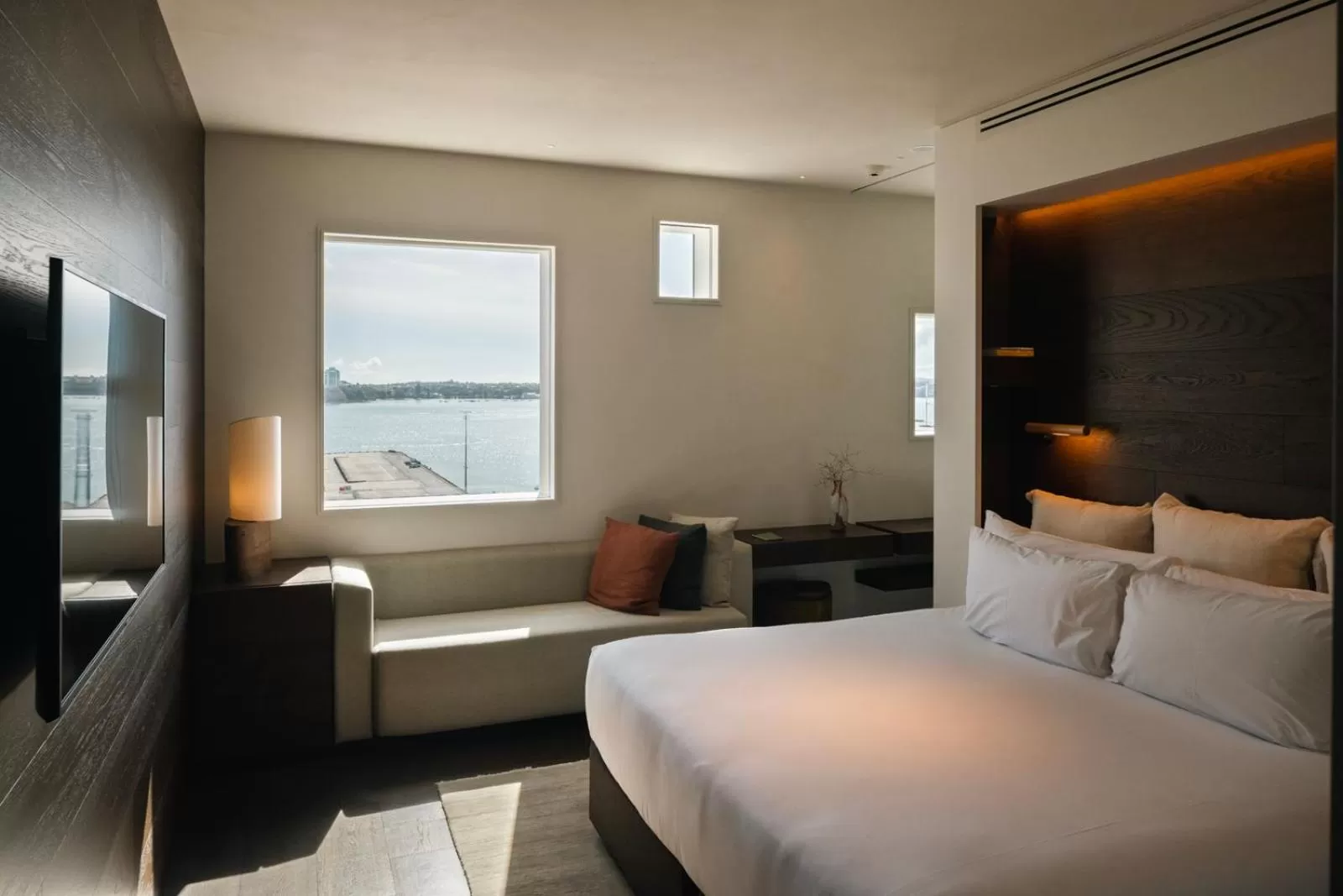 Breakfast, Bed in The Hotel Britomart