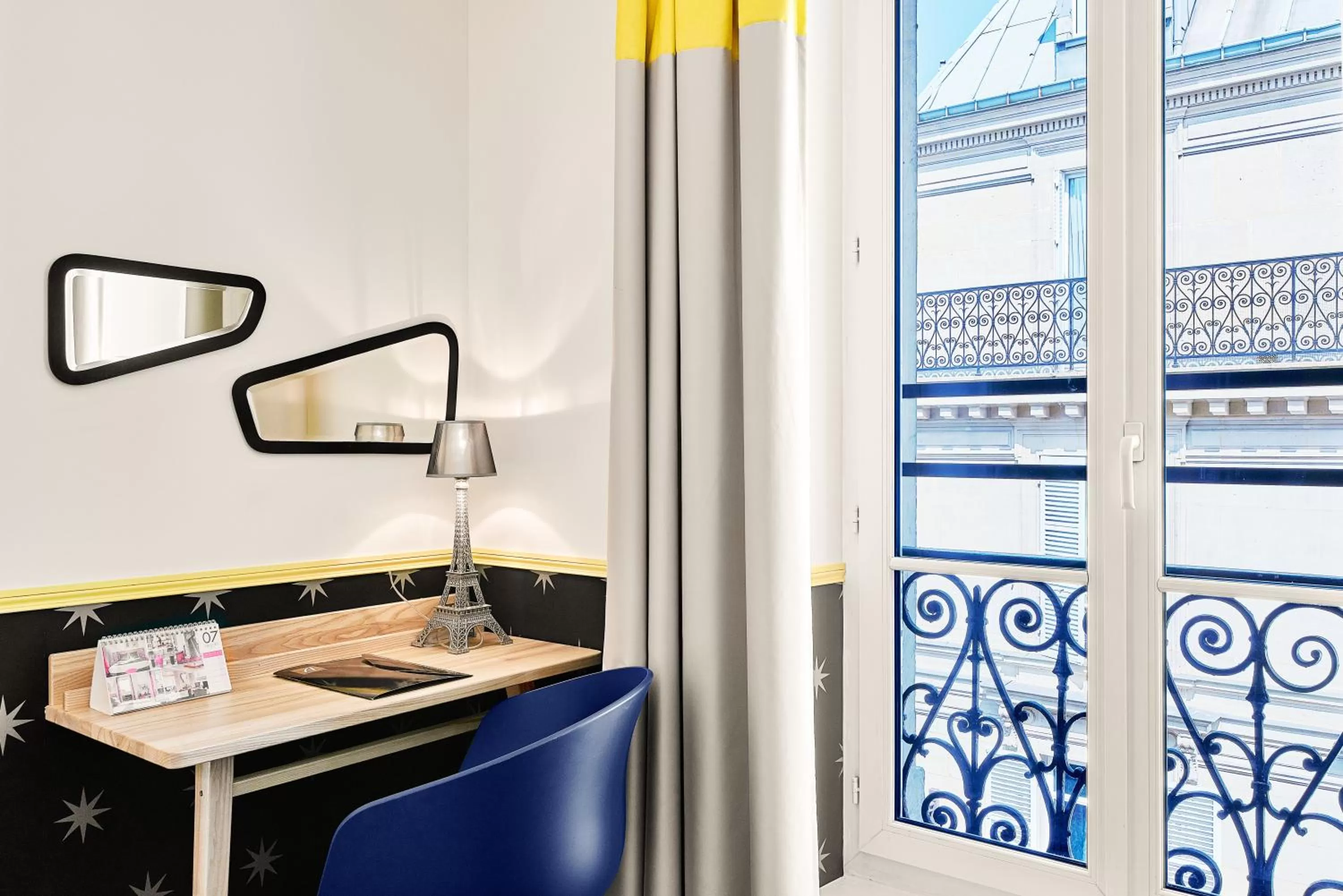 Decorative detail in Hôtel Augustin - Astotel