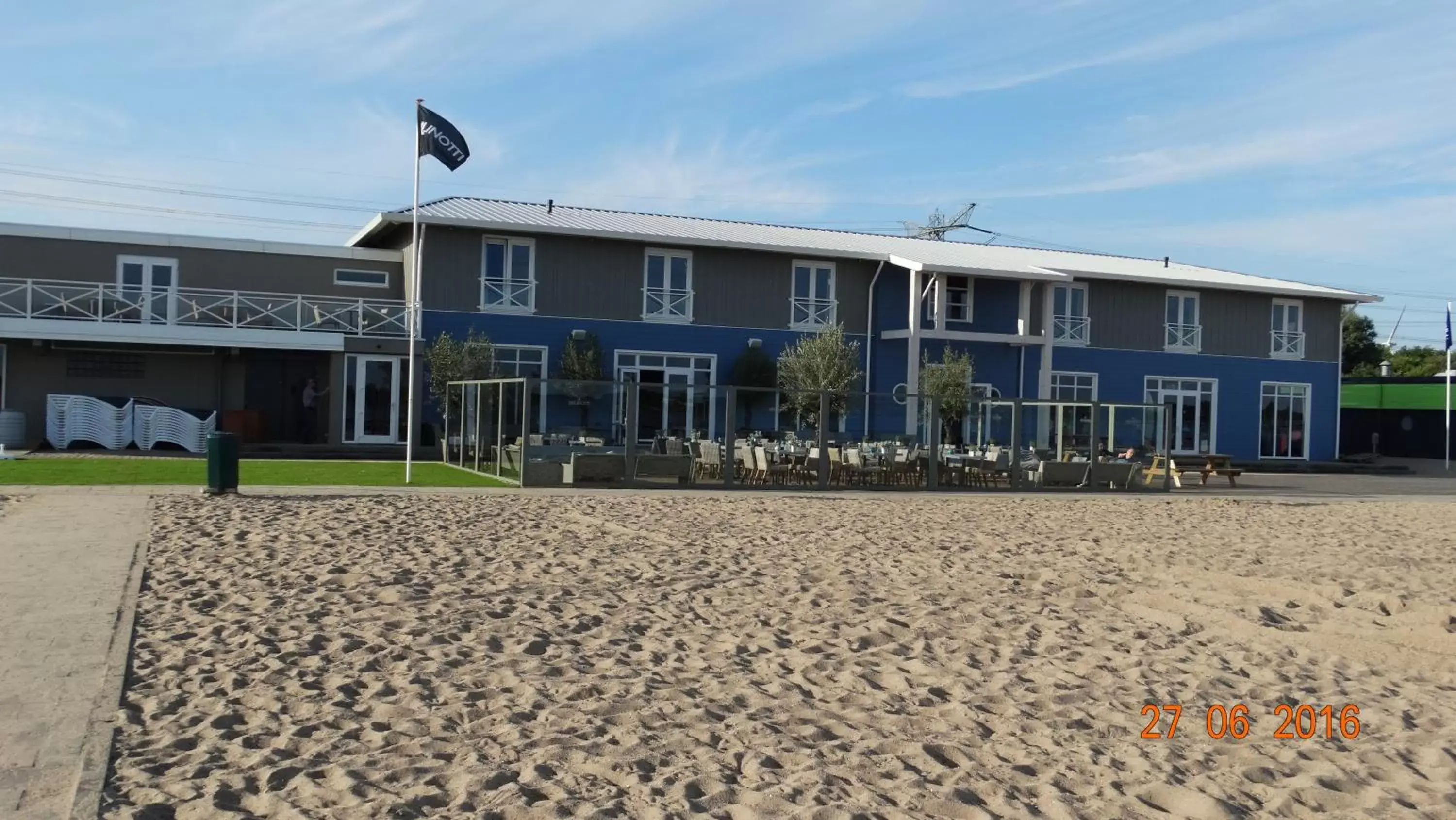 Property Building in Beach Hotel Oostvoorne