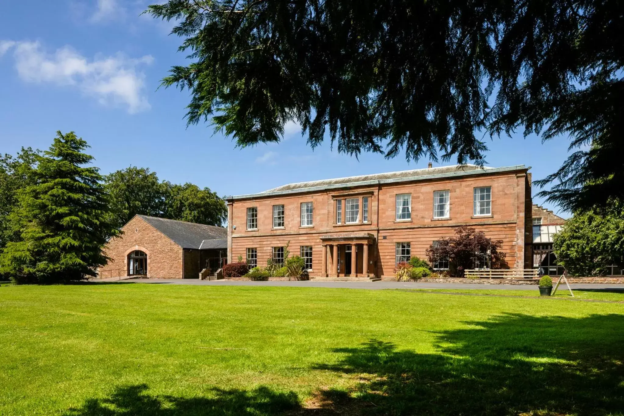 Property Building in The Greenhill Hotel