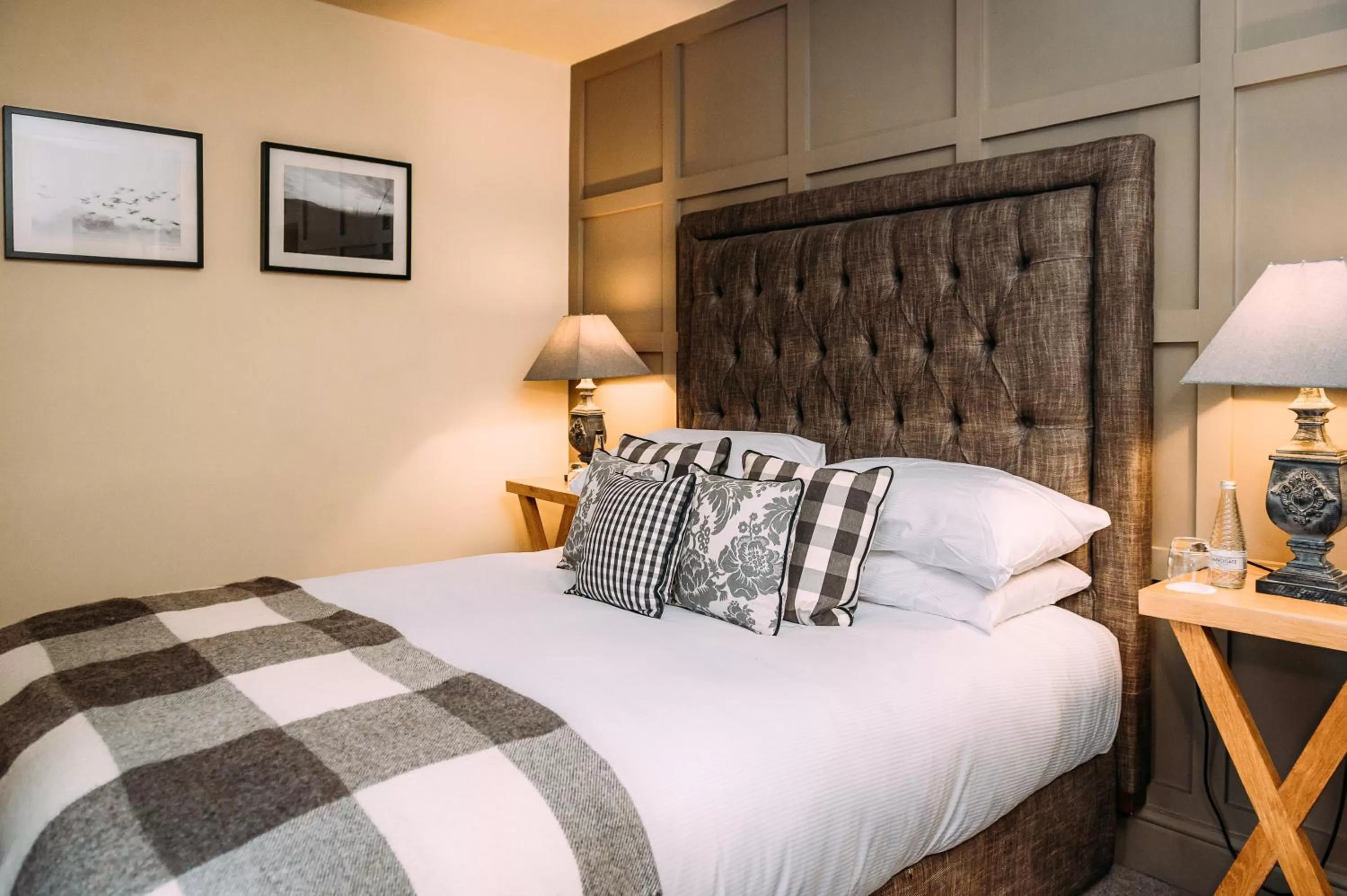 Bed in The Assheton Arms