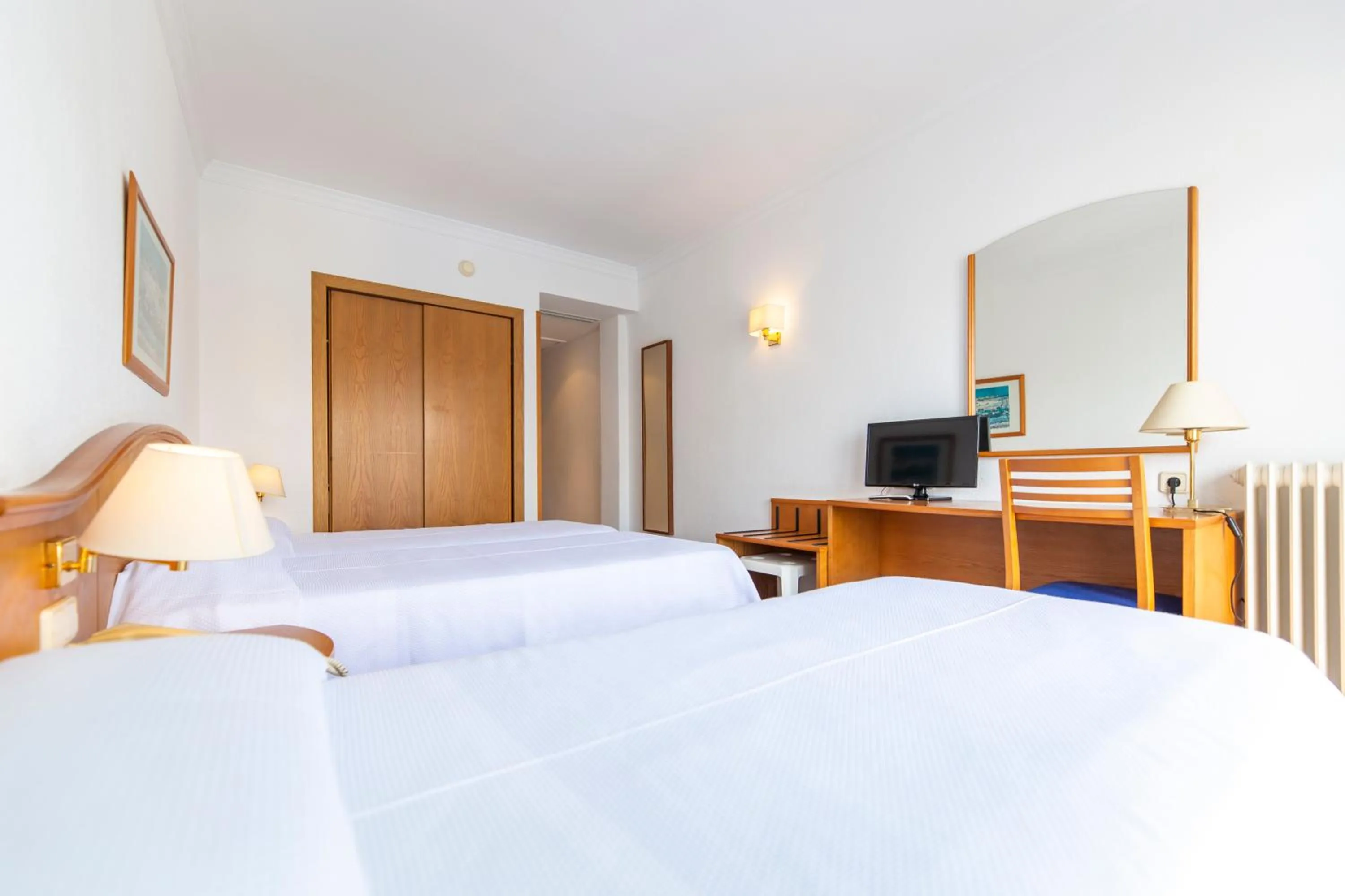 Photo of the whole room, Bed in Hotel Ramblamar