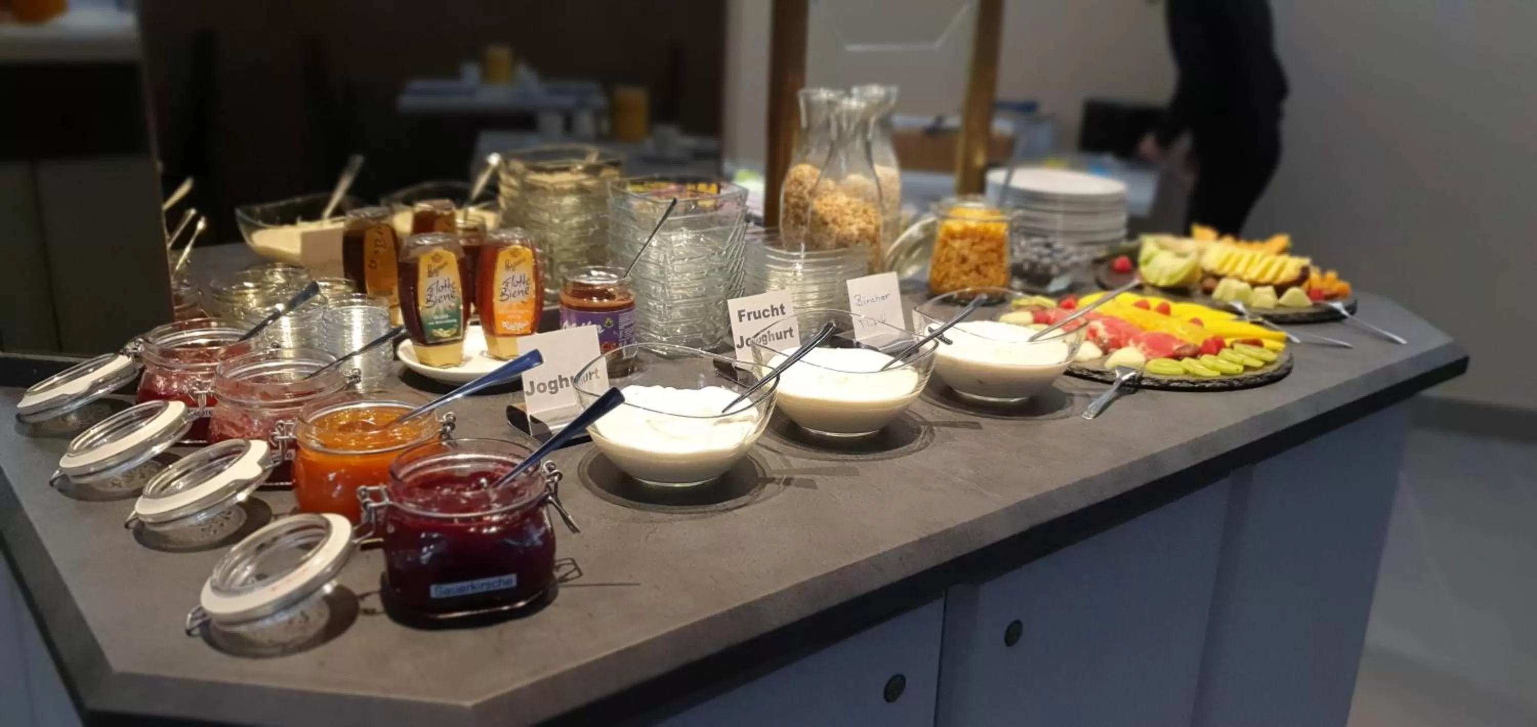 Buffet breakfast in Hotel am Kurpark