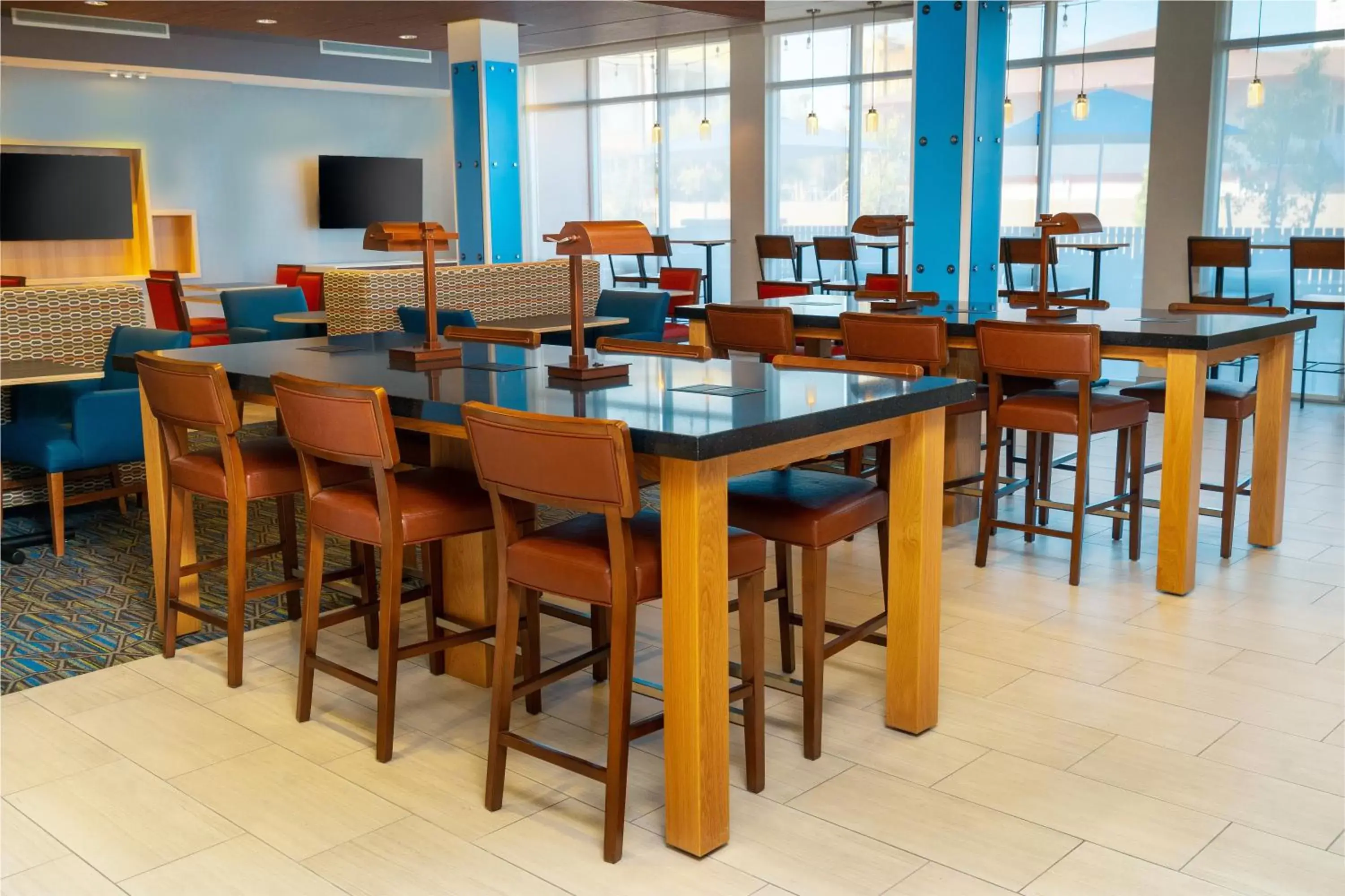 Lobby or reception, Restaurant/Places to Eat in Holiday Inn Express & Suites - Las Vegas - E Tropicana, an IHG Hotel