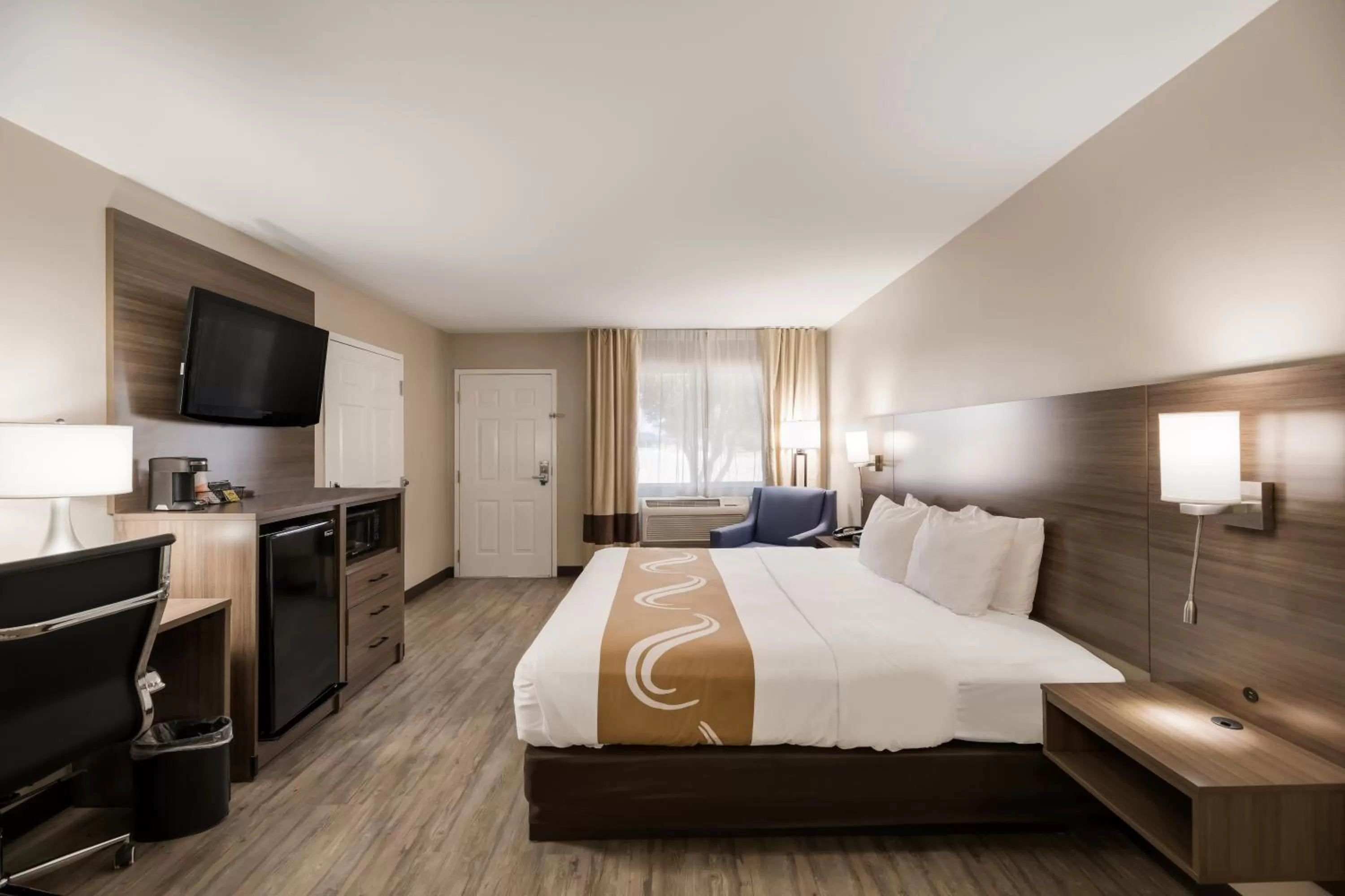 Bedroom, Bed in Quality Inn