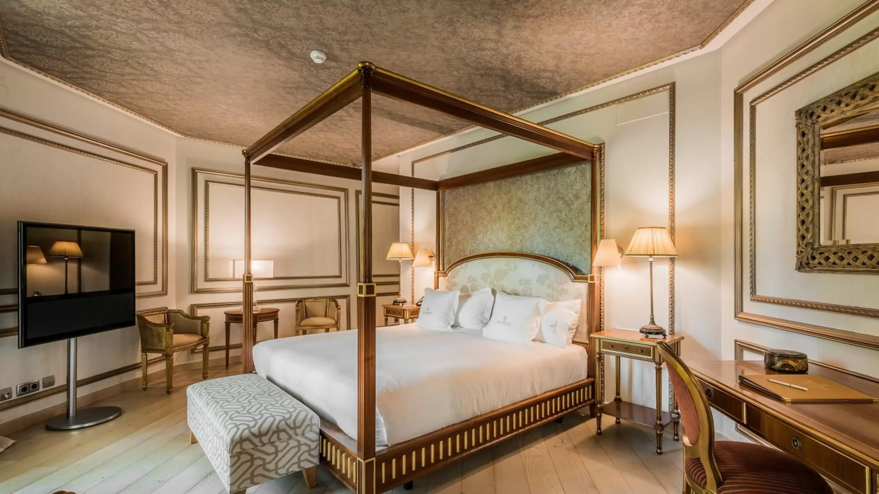 Bed in Las Dunas Grand Luxury