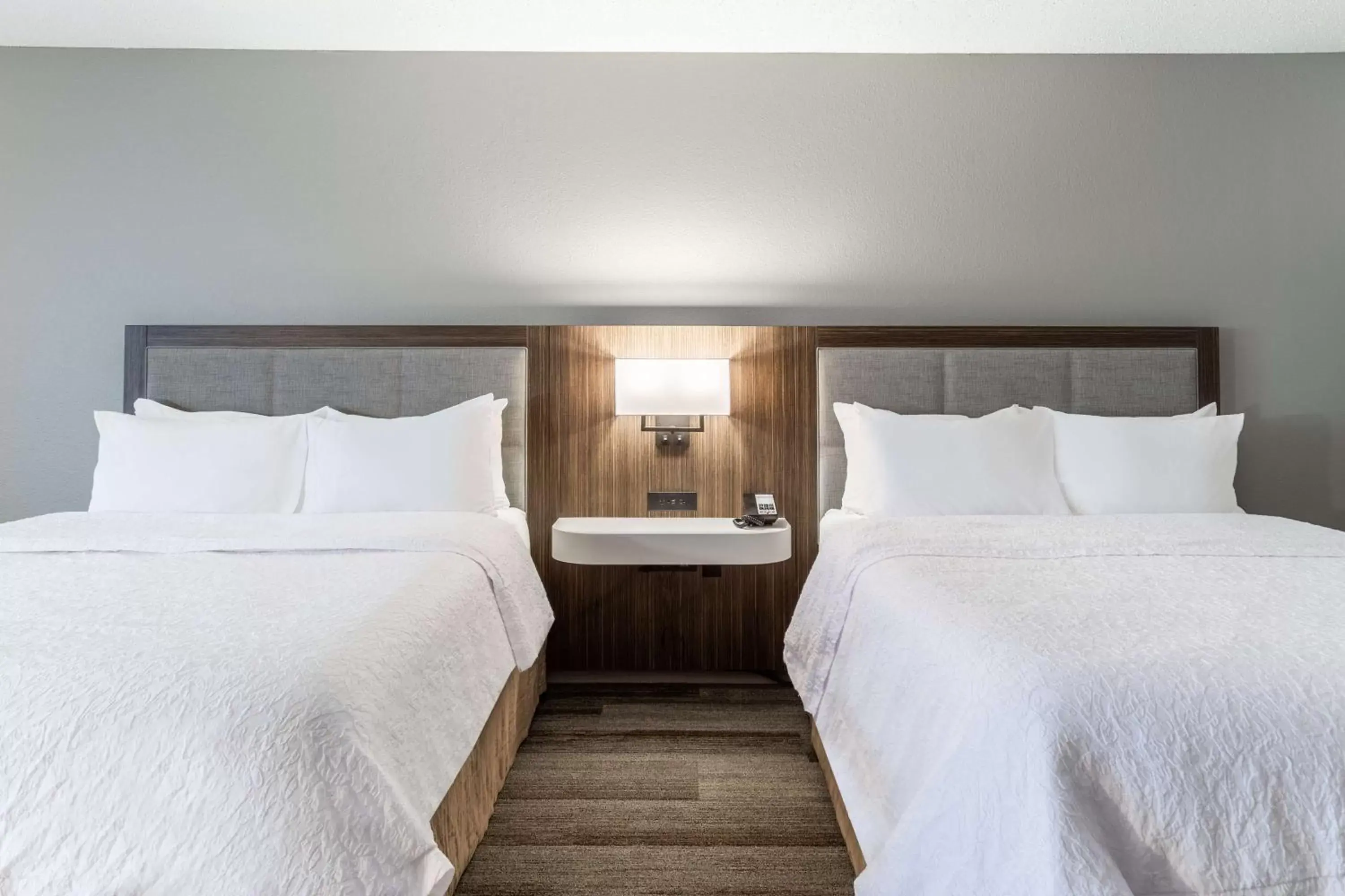 Bed in Hampton Inn La Crosse/Onalaska Bed in Hampton Inn La Crosse/Onalaska