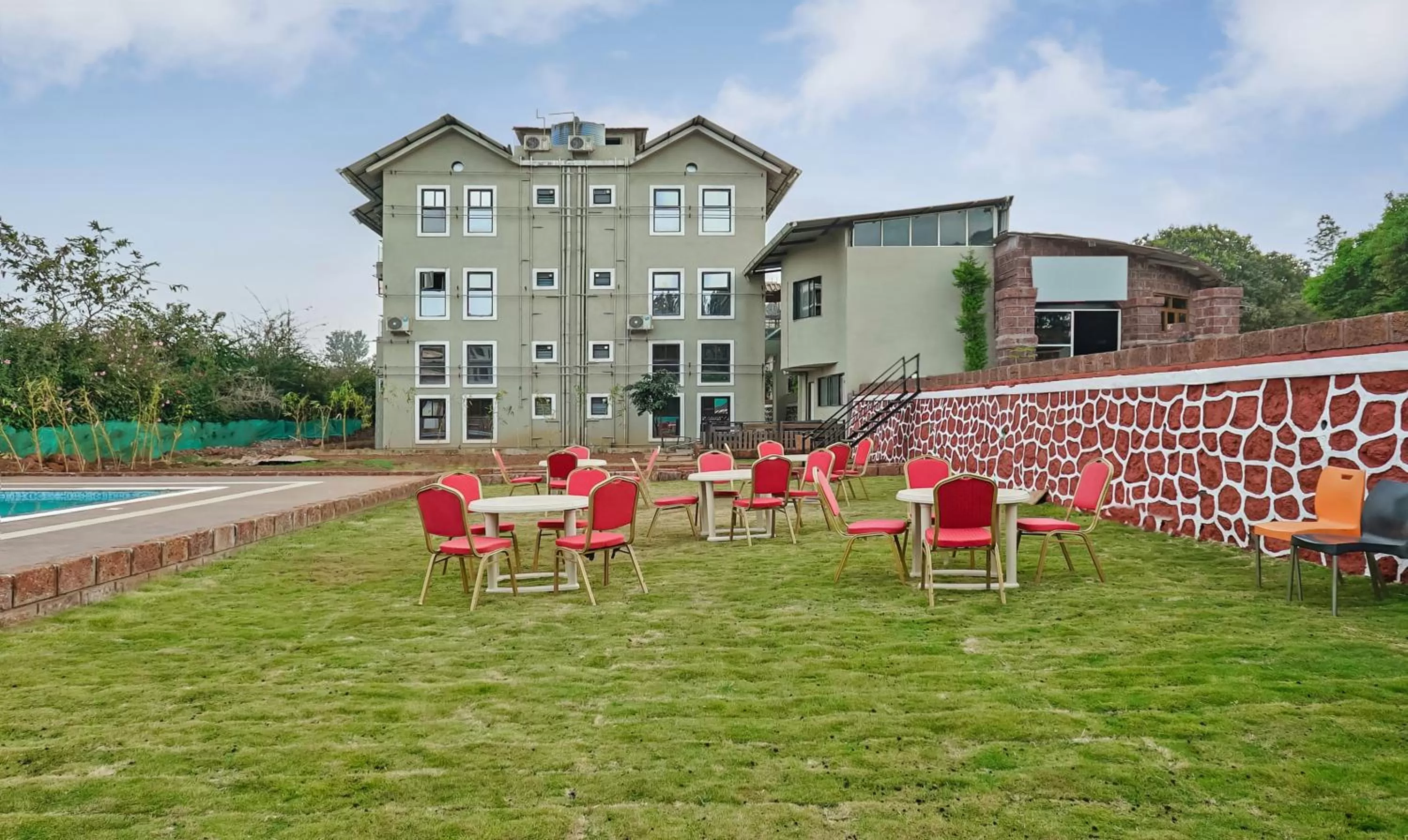 Property building in Treebo Vhyomaan Resort