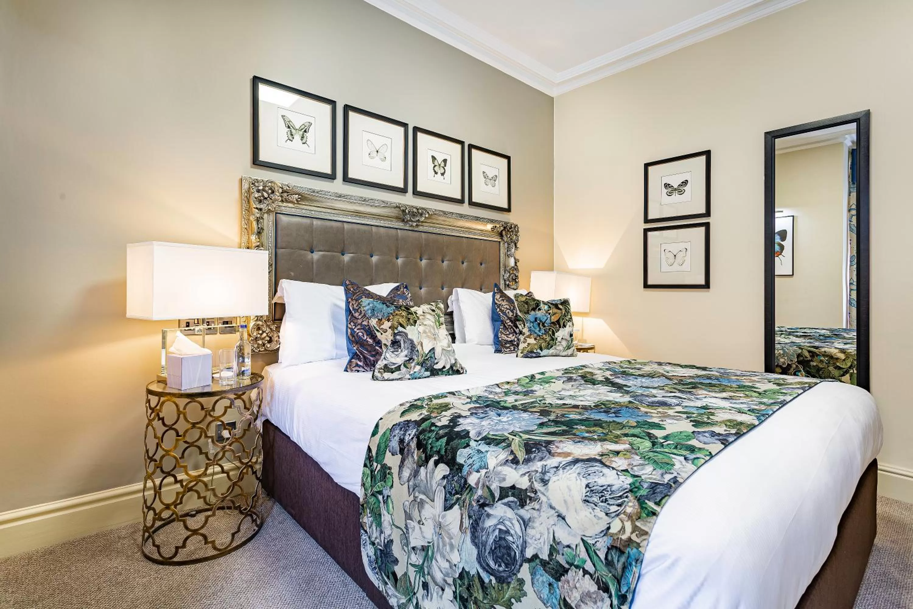Bed in The Castle Hotel, Conwy, North Wales - The Coaching Inn Group