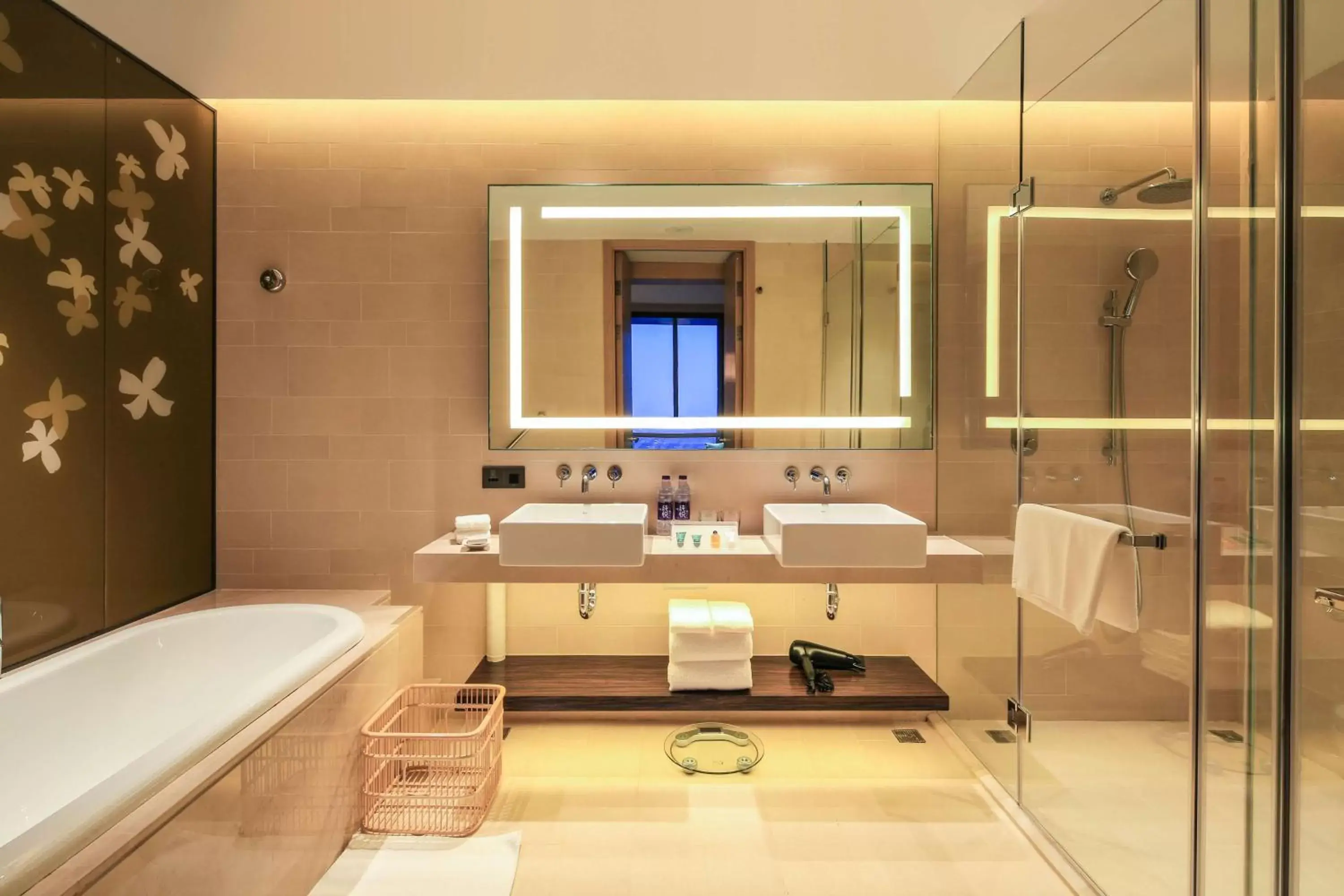 Bathroom in Hilton Garden Inn Ningbo