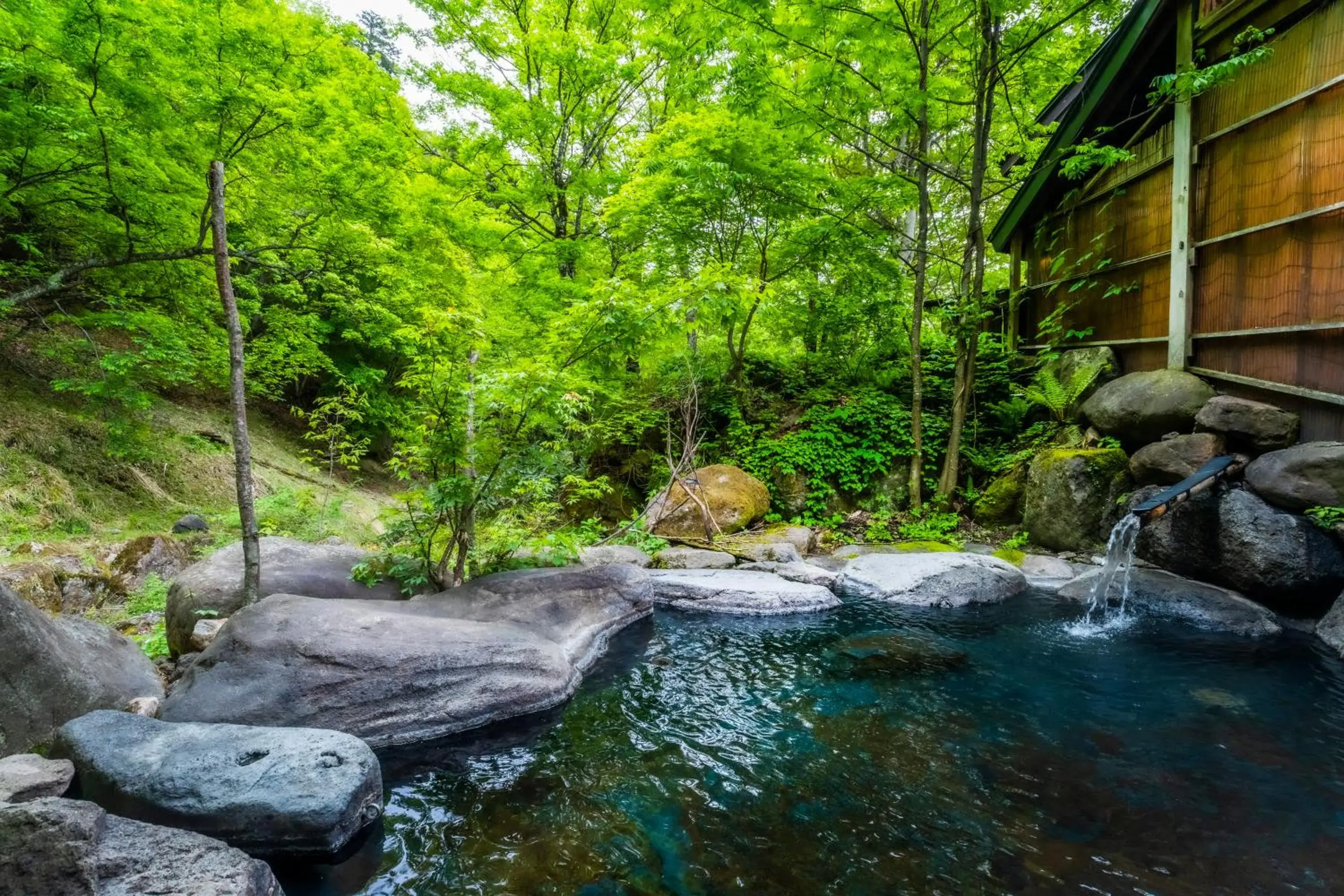 Open Air Bath, Natural Landscape in Hatcho no Yu Hot Spring Ryokan