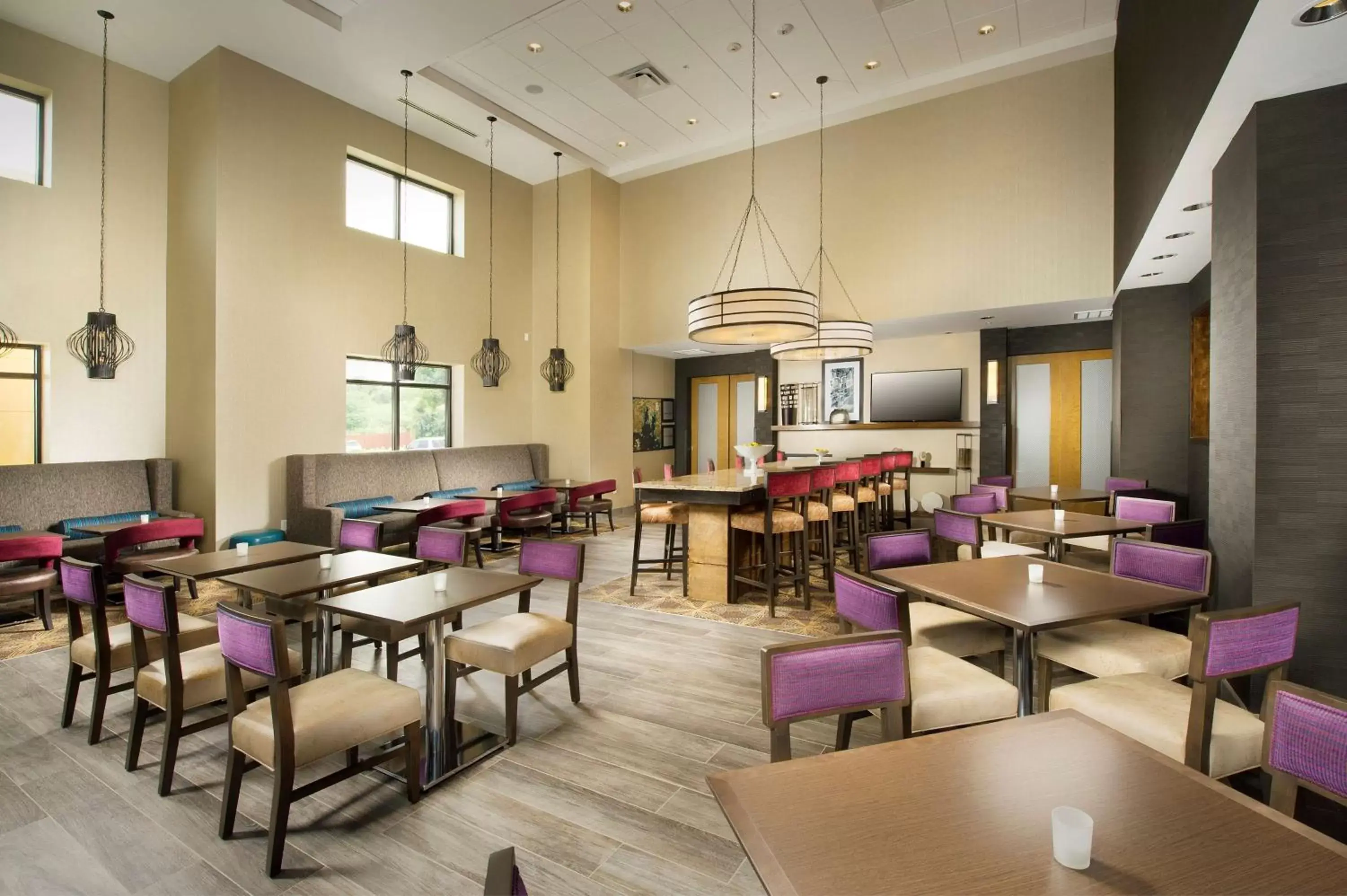 Breakfast, Restaurant/Places to Eat in Hampton Inn & Suites San Antonio Northwest/Medical Center