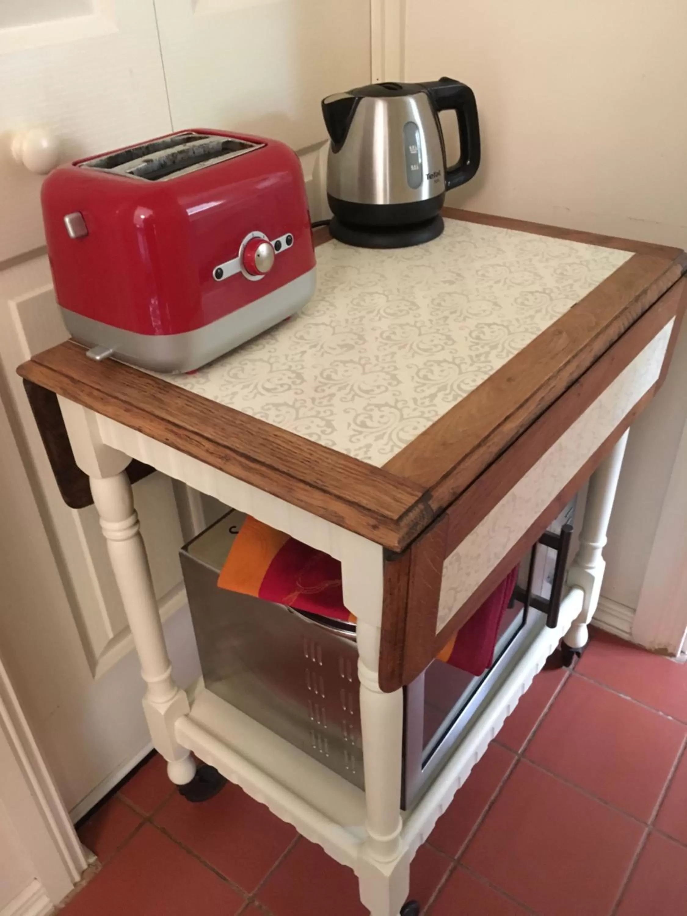 Coffee/tea facilities in Belgrave Hideaway