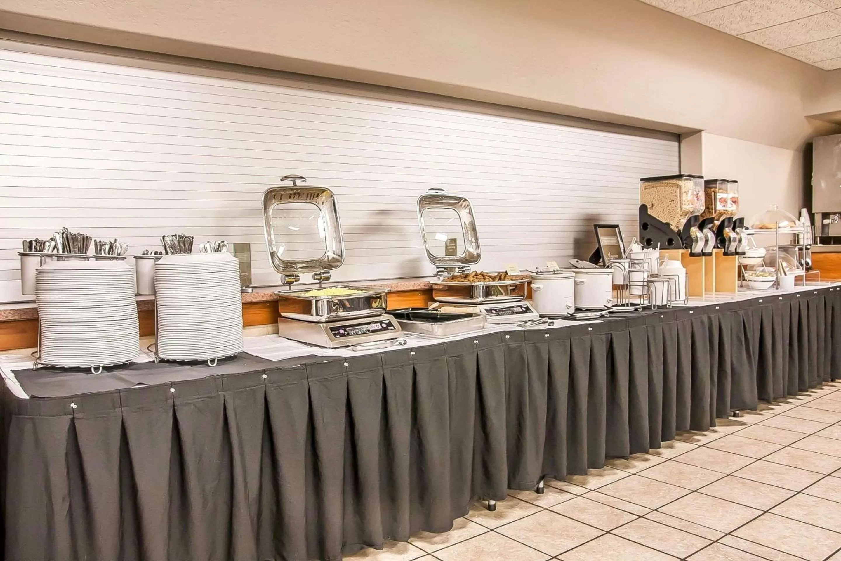 Coffee/tea facilities in Sleep Inn & Suites Conference Center and Water Park