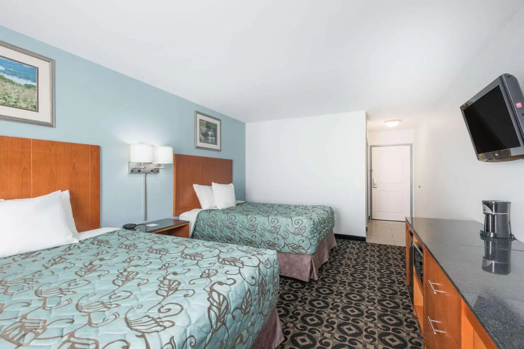 Bed in Days Inn by Wyndham Evans Mills/Fort Drum