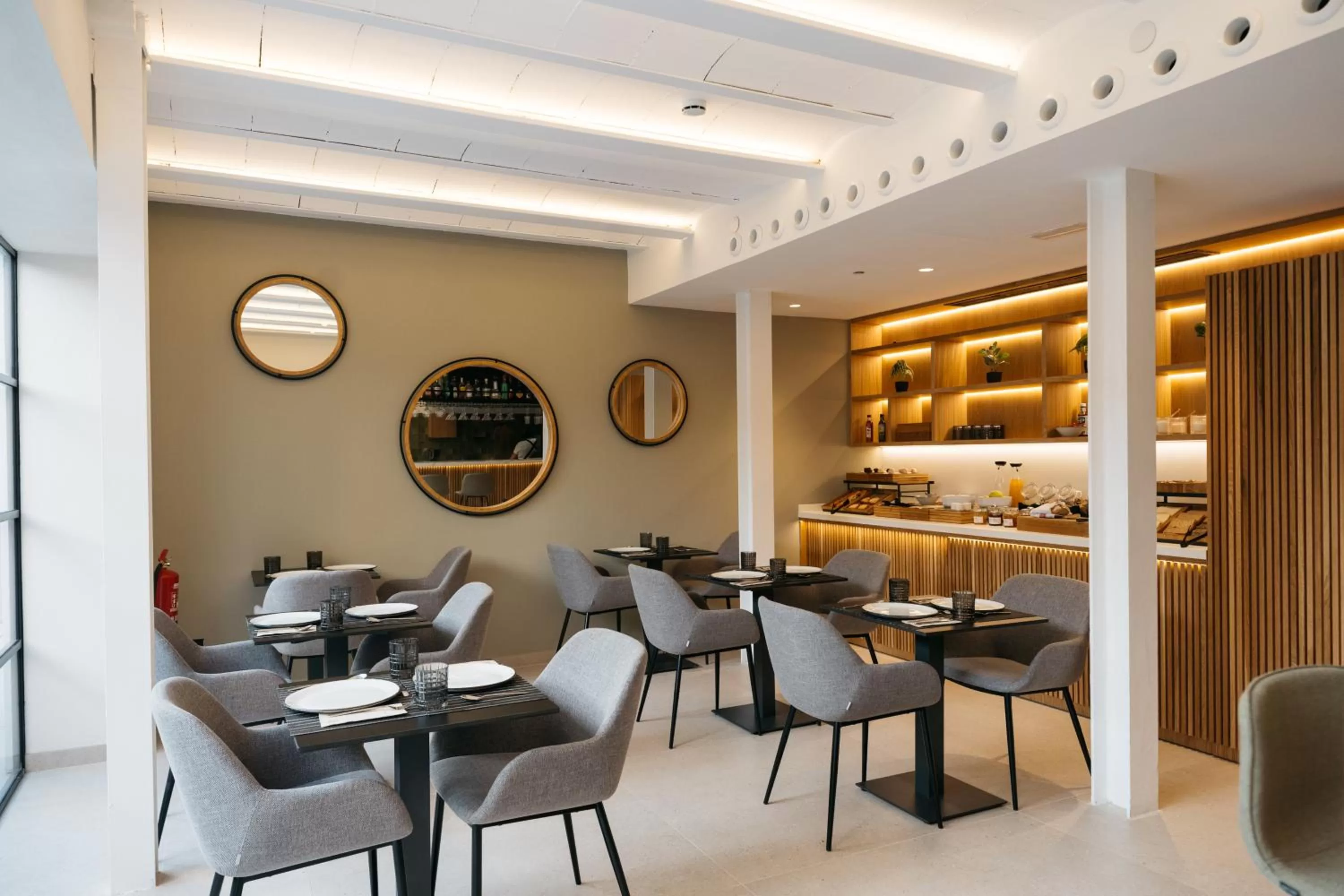 Restaurant/places to eat in Boutique Hotel Petit Montisión