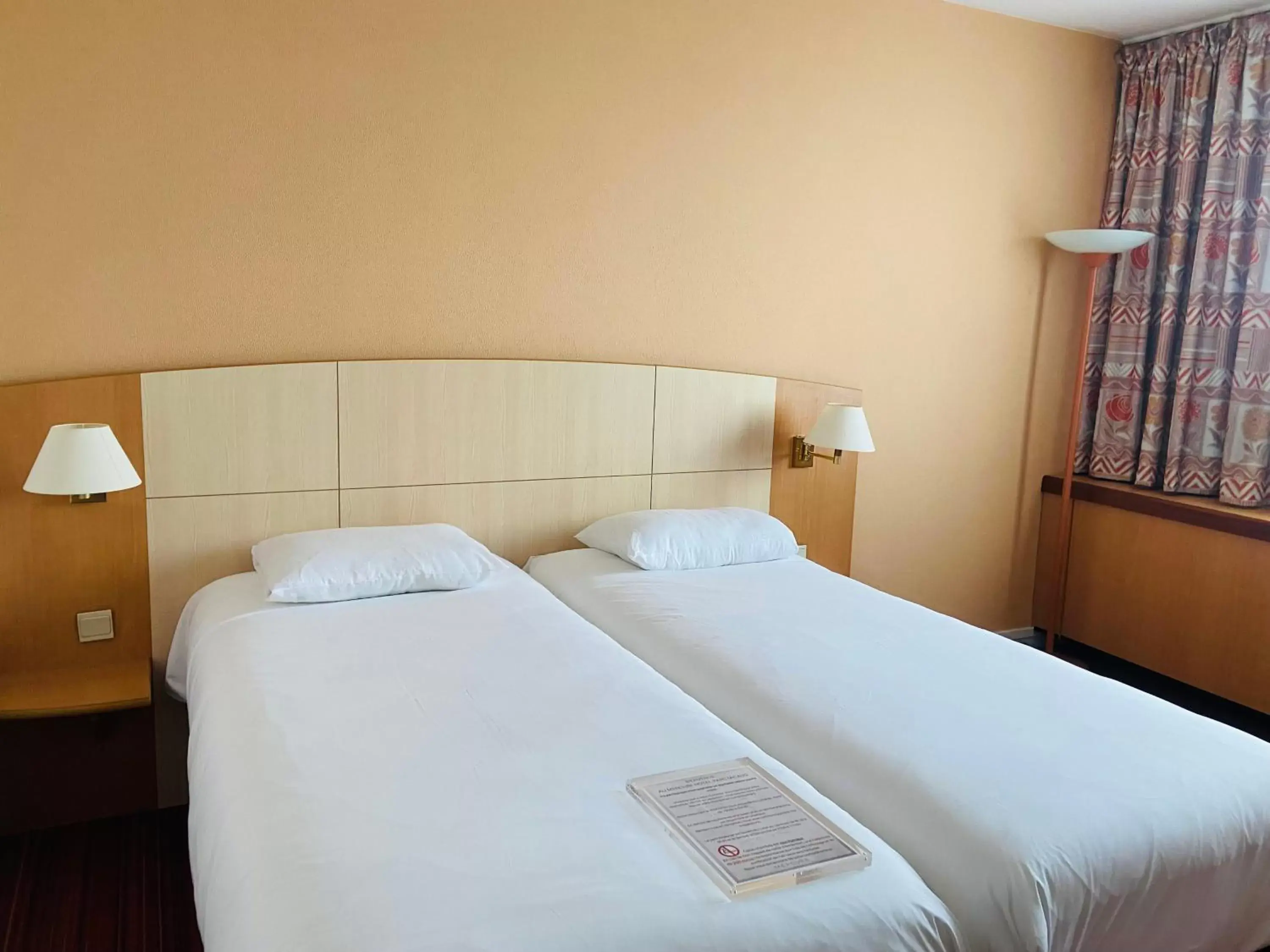 Bed in Mercure Besancon Parc Micaud - Hotel & Bar & Restaurant