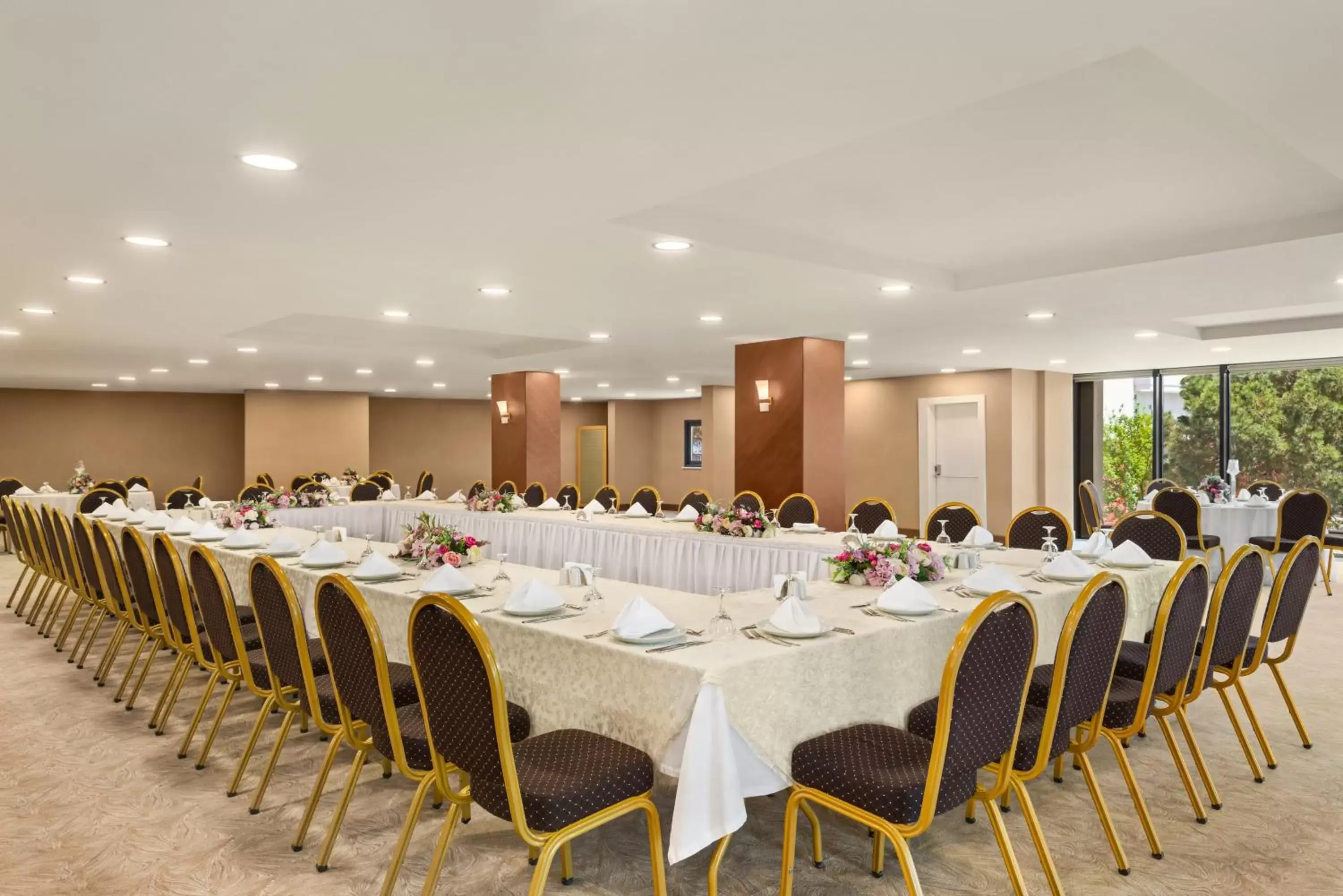 Restaurant/places to eat in Ramada Plaza by Wyndham Samsun Restaurant/places to eat in Ramada Plaza by Wyndham Samsun
