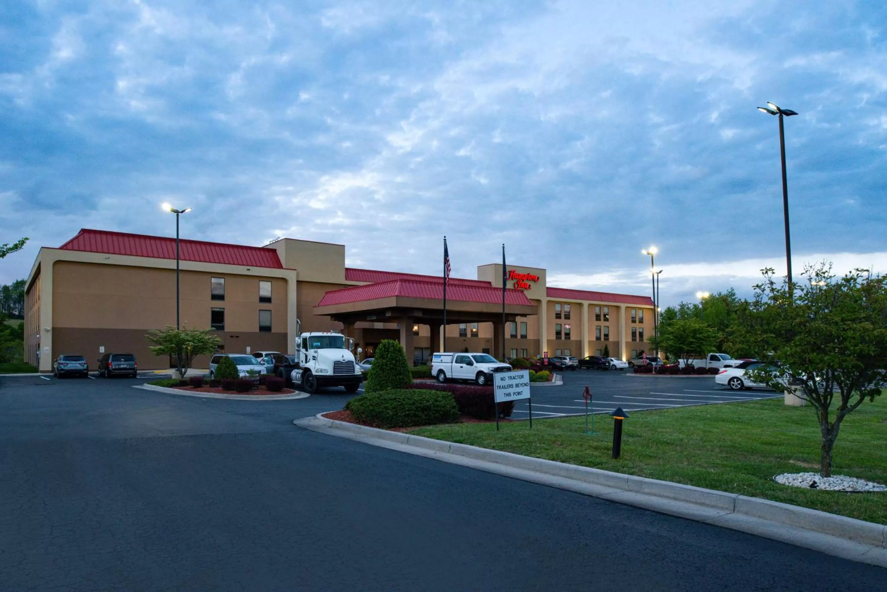 Property building in Hampton Inn Wytheville