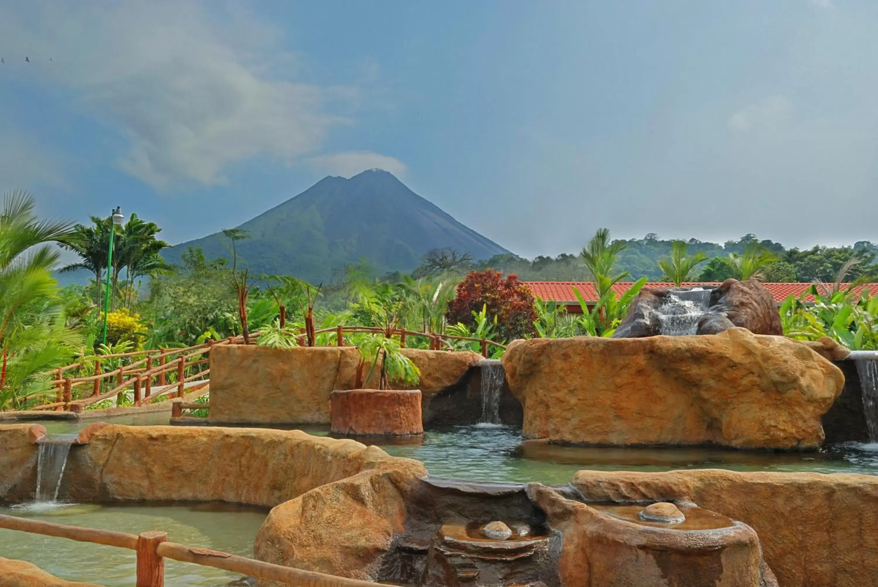 Day in Volcano Lodge, Hotel & Thermal Experience