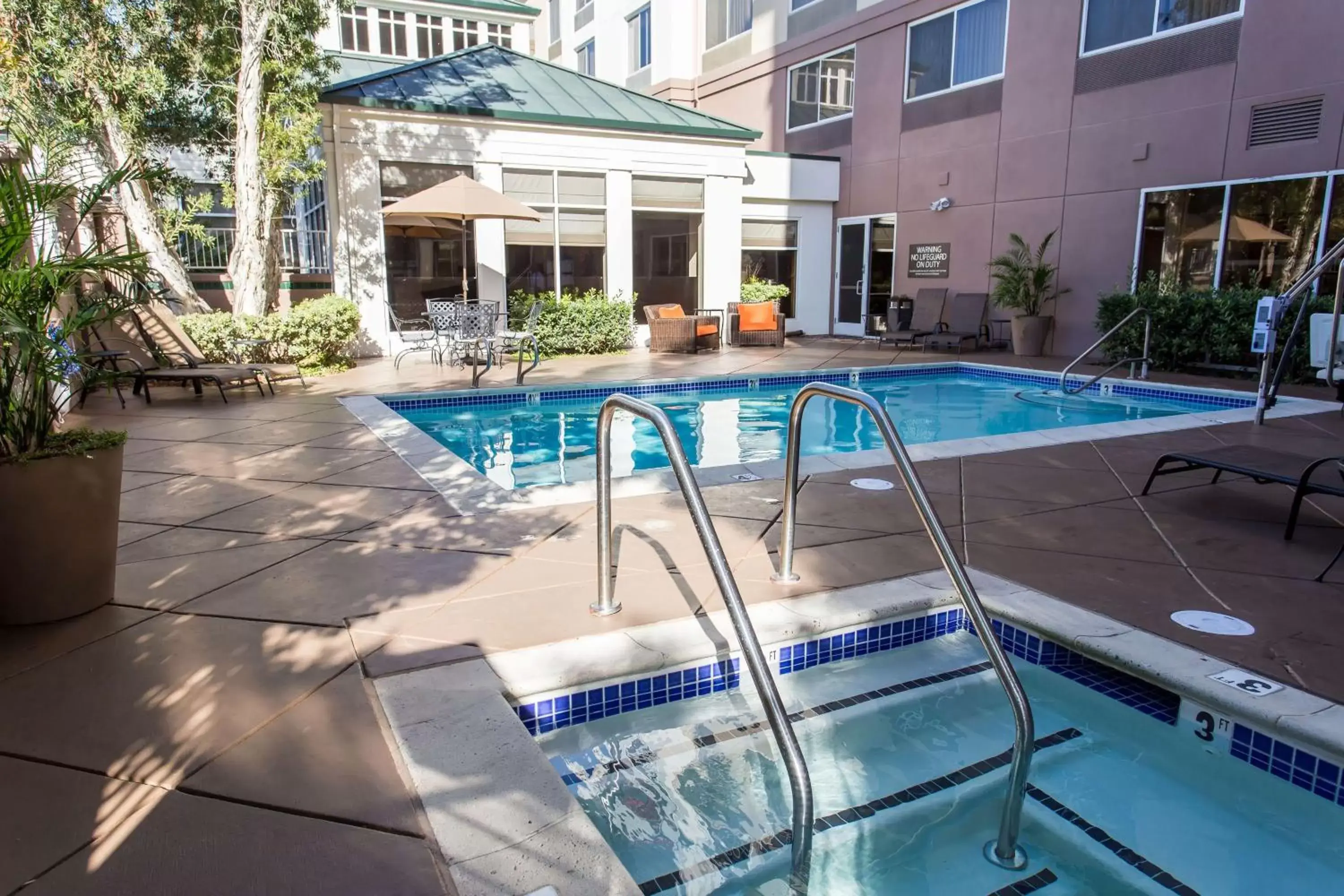 Pool view, Swimming Pool in Hilton Garden Inn San Mateo