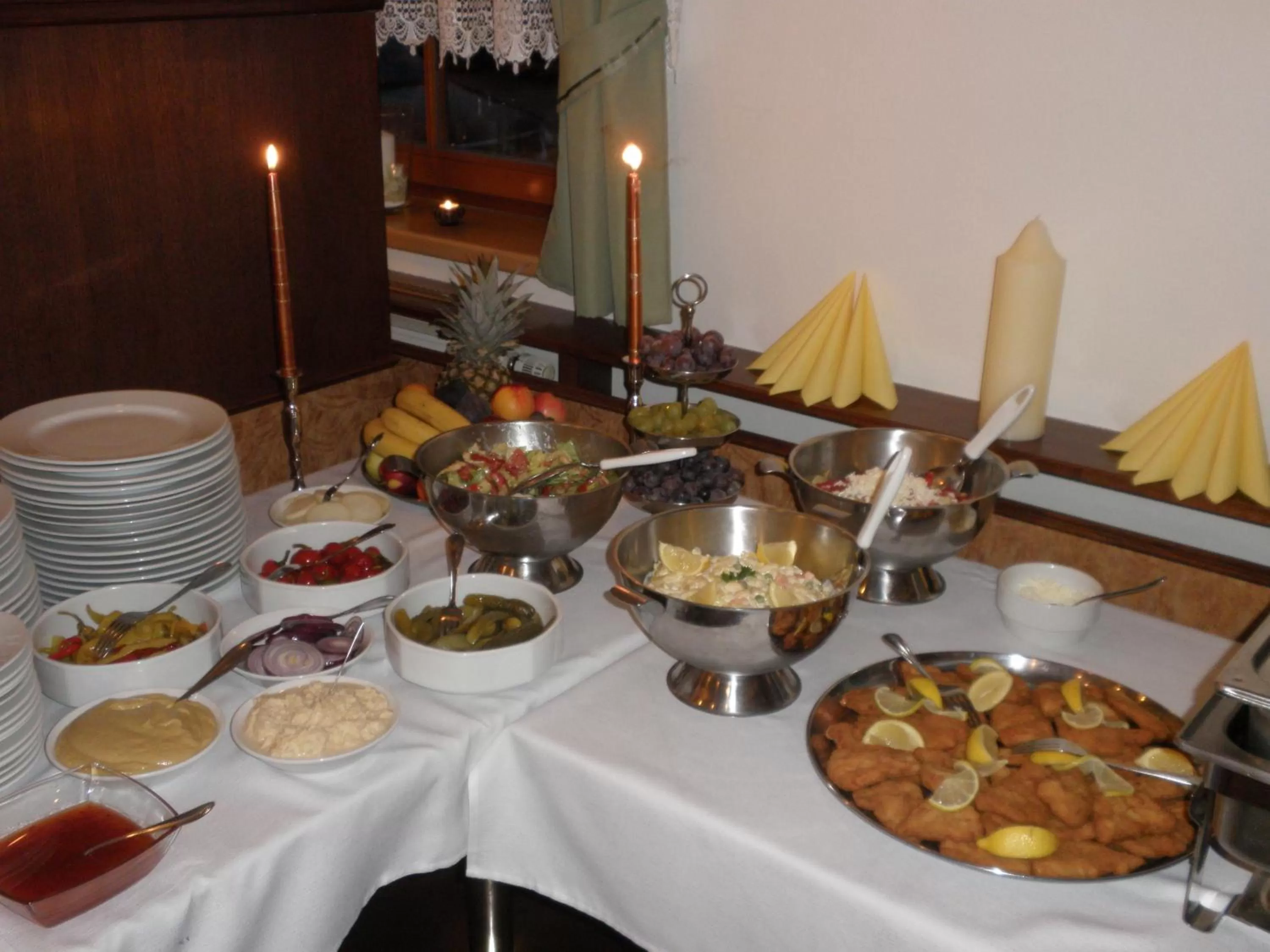 Restaurant/places to eat in Hotel Le Café