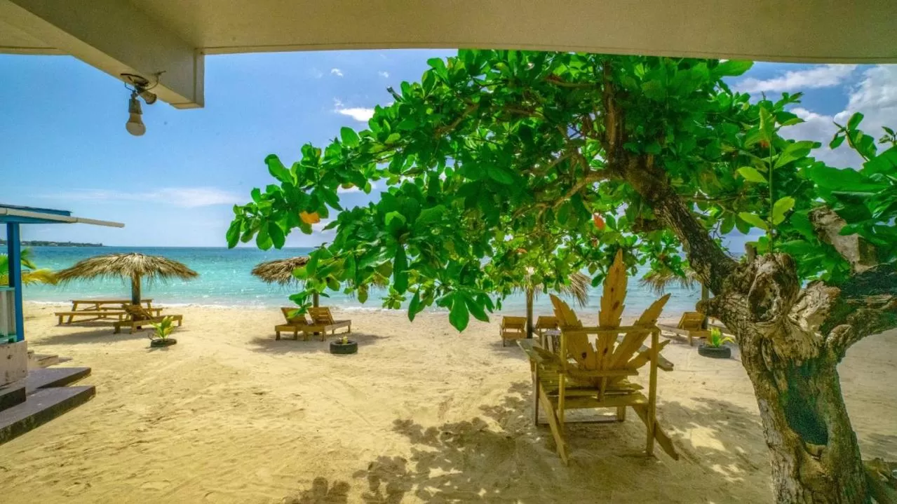 Beach in Tamboo Resort