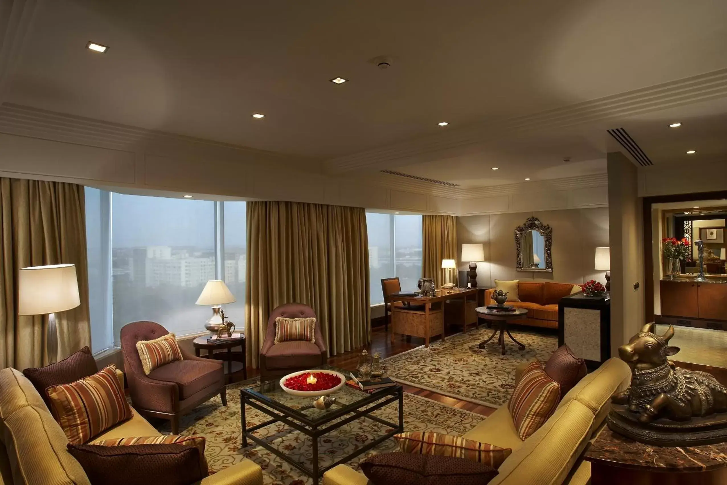 Living room, Seating Area in The Leela Mumbai