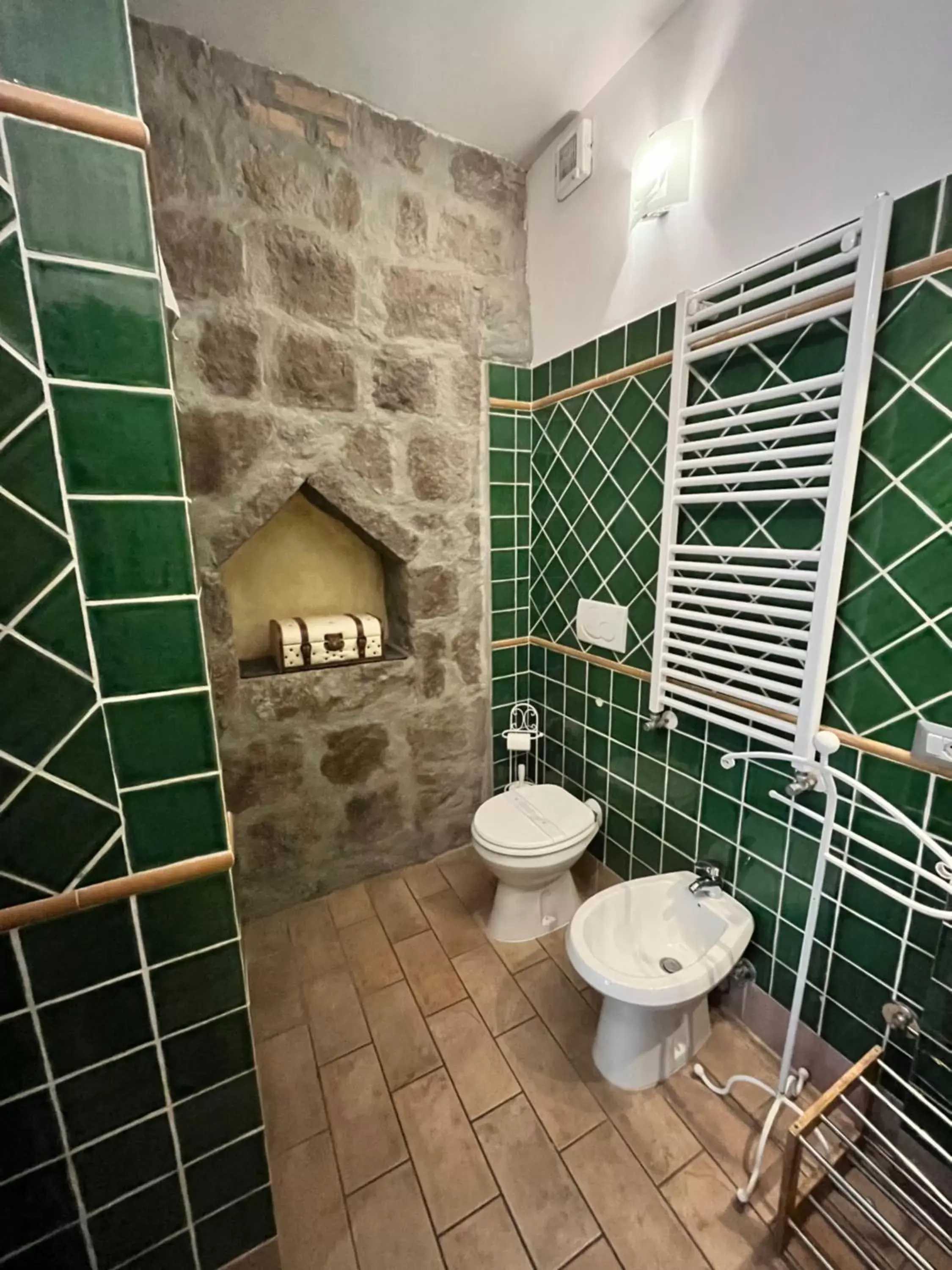 Bathroom in B&B Medieval House