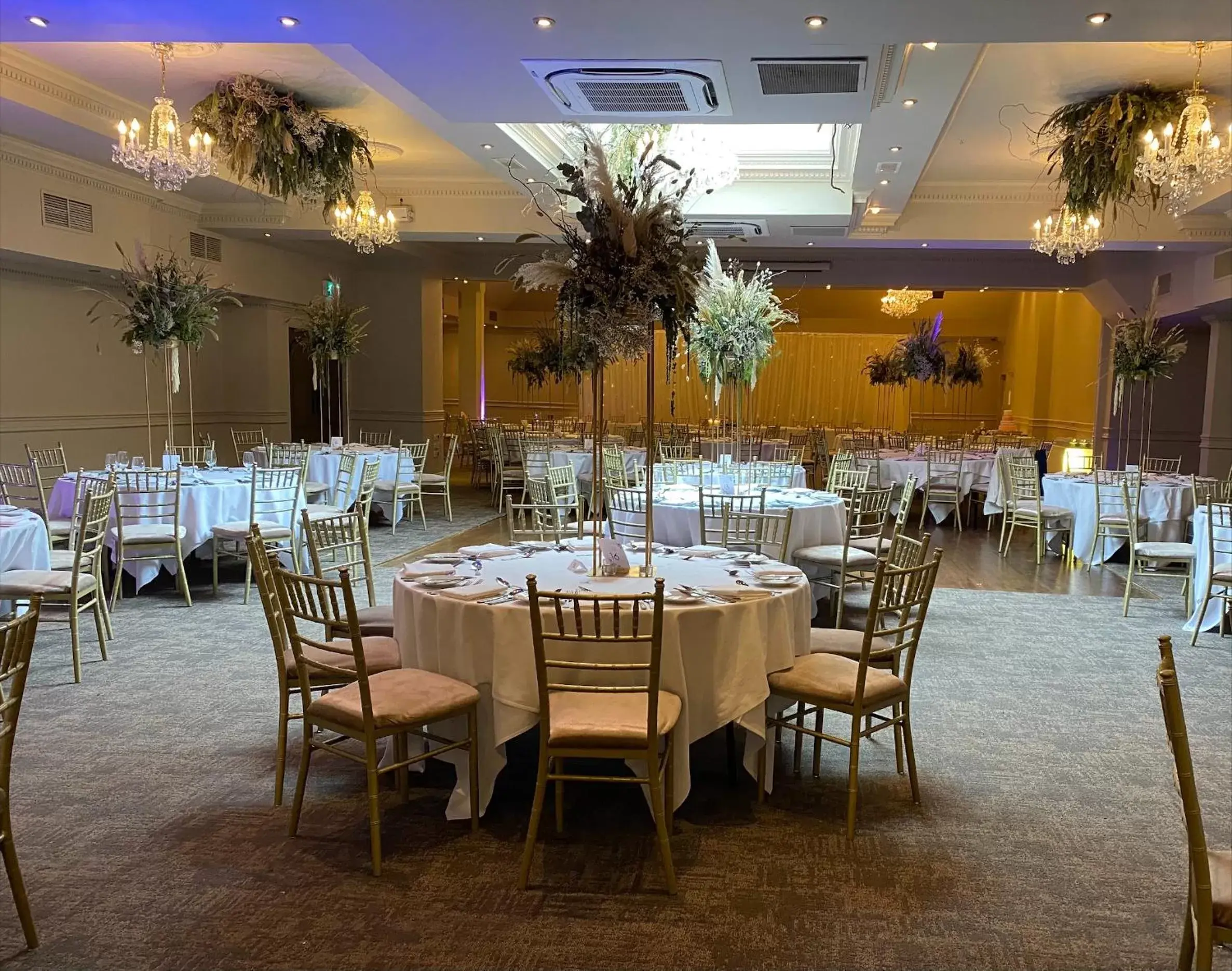 Banquet/Function facilities, Restaurant/Places to Eat in Abbey Court