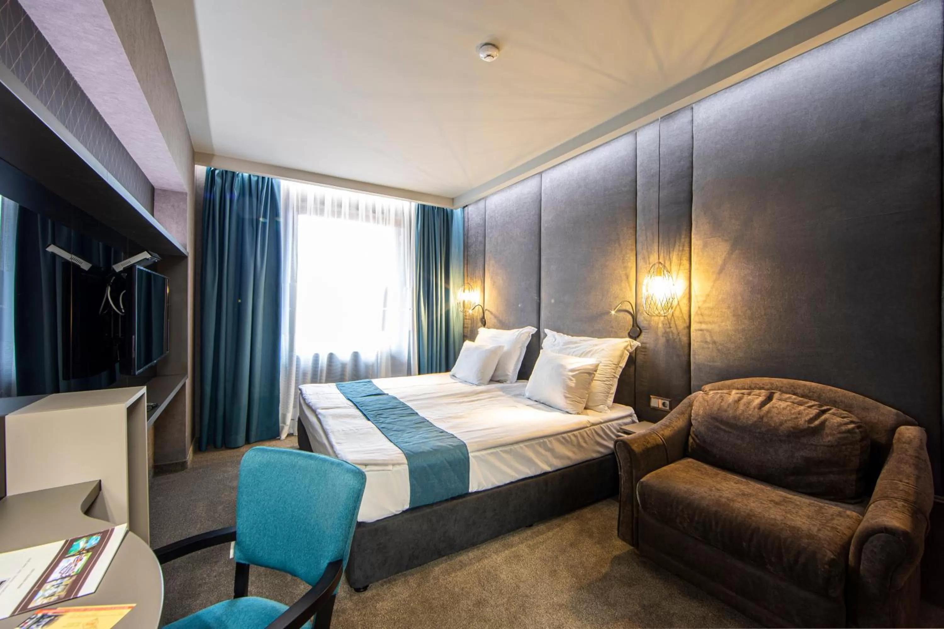 Photo of the whole room, Bed in Spa Hotel Ezeretz Blagoevgrad