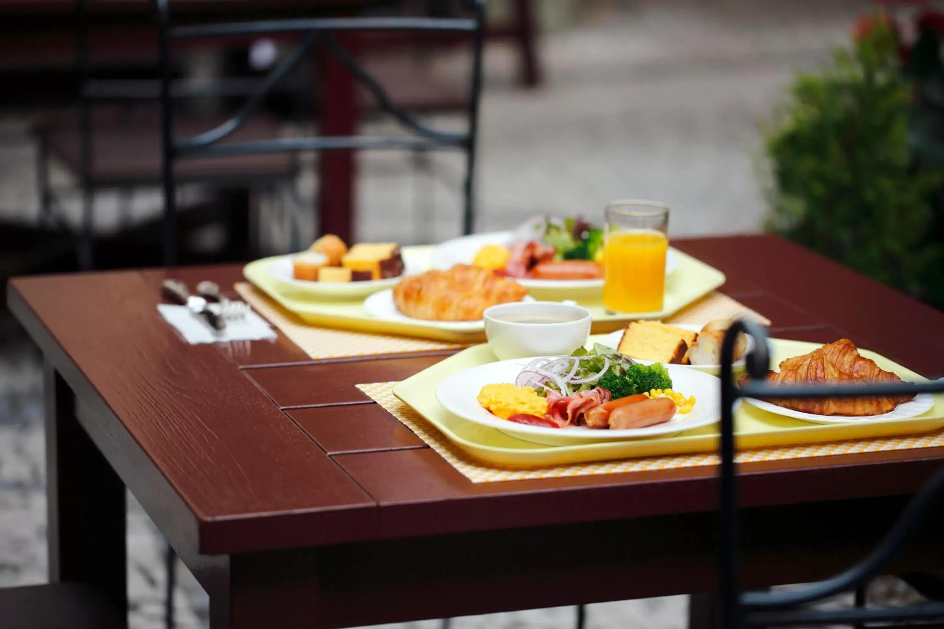 Buffet breakfast in Hotel Monterey Nagasaki