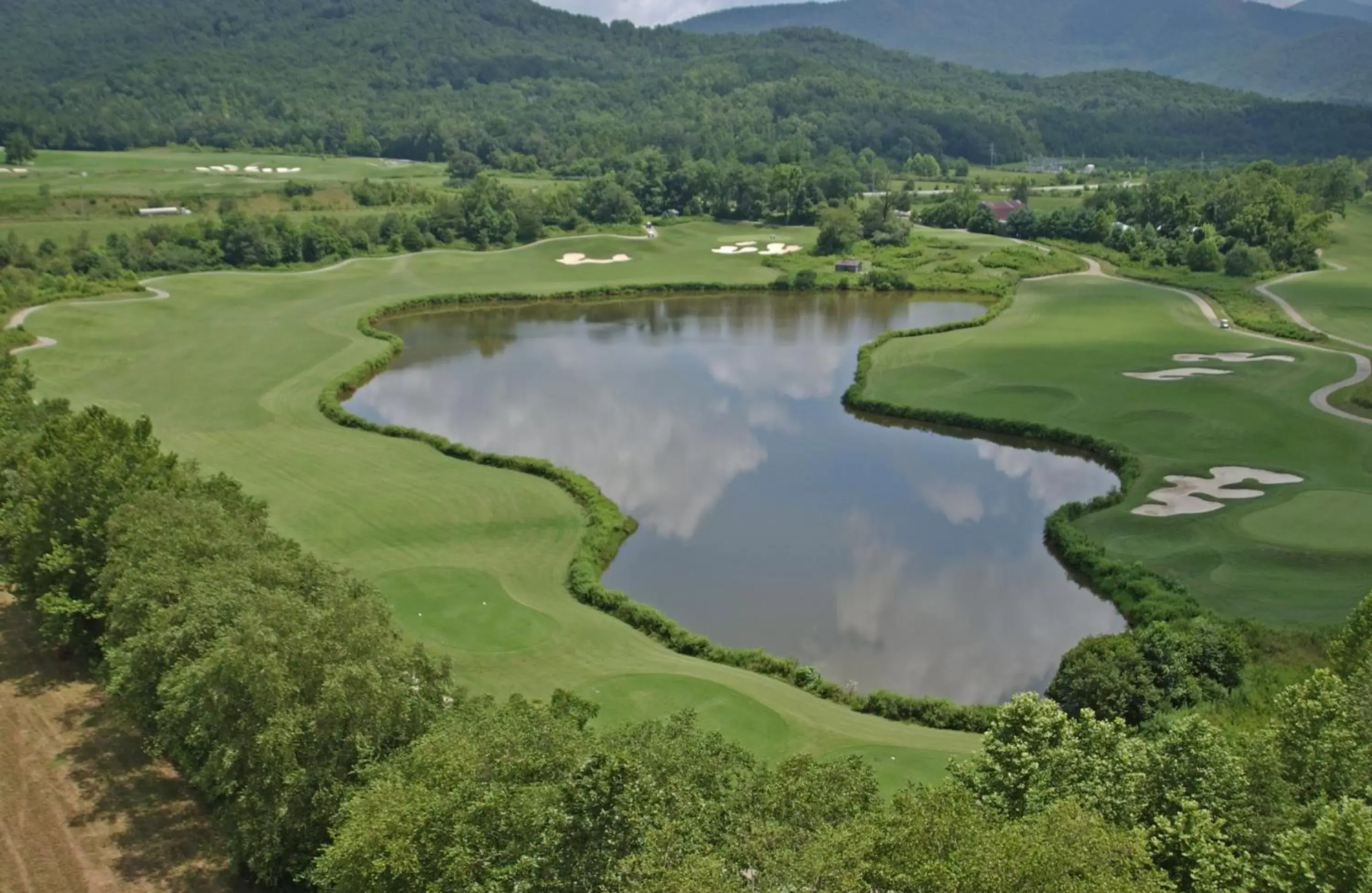 Golfcourse, Bird's-eye View in Brasstown Valley Resort & Spa